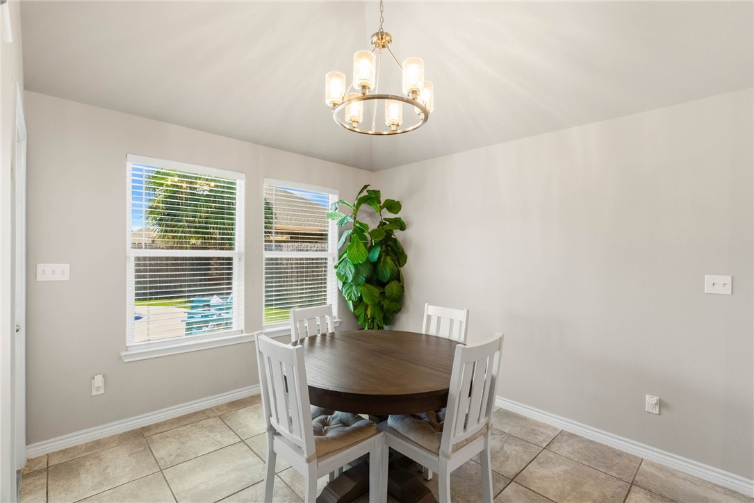 2201 Spoonbill Dr