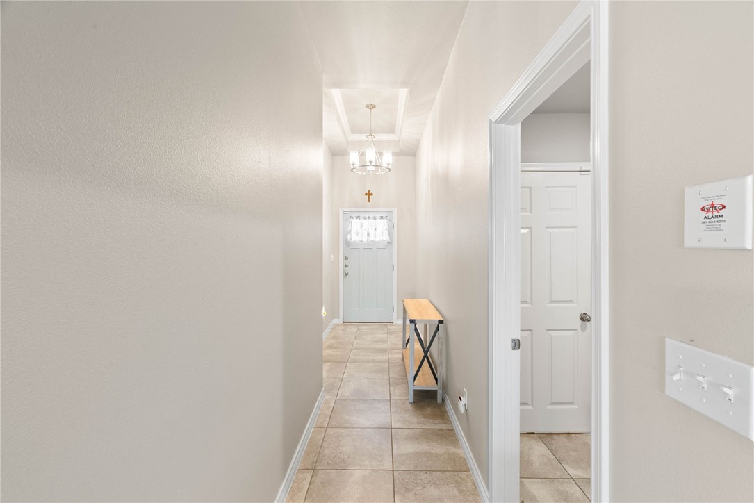2201 Spoonbill Dr
