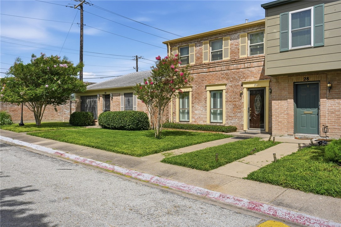 29 Townhouse Lane