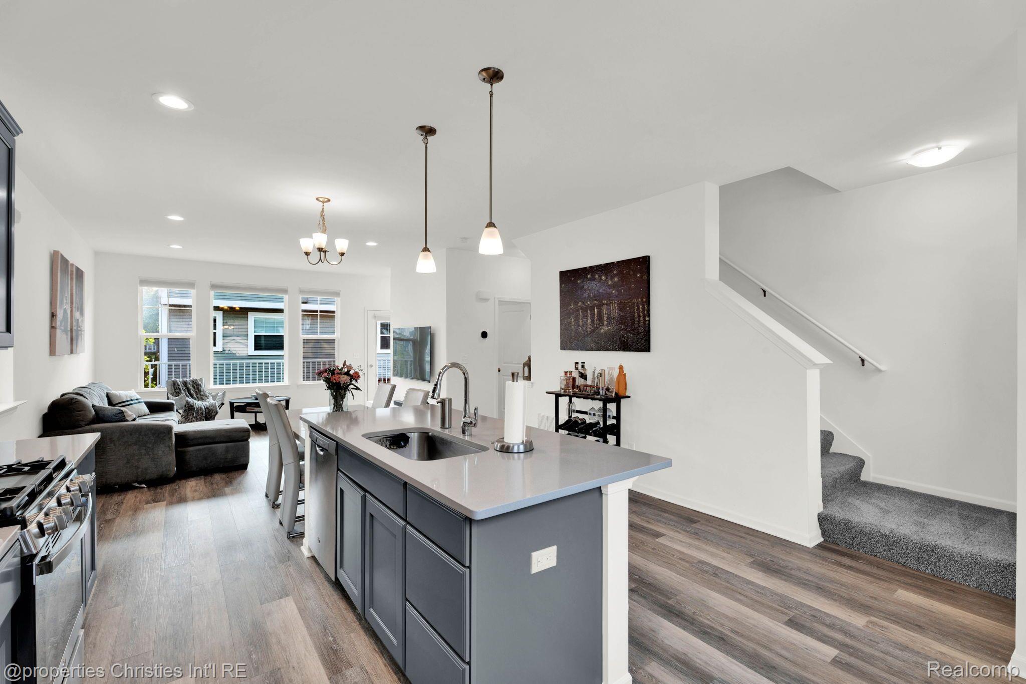 364 Heatherdale Lane
