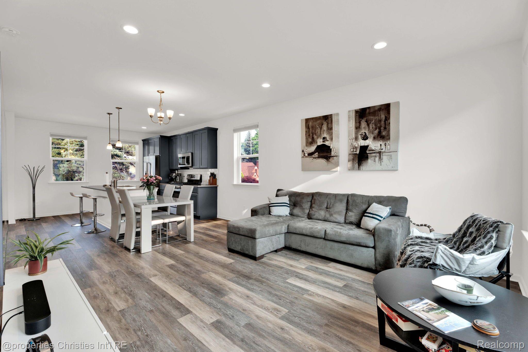 364 Heatherdale Lane