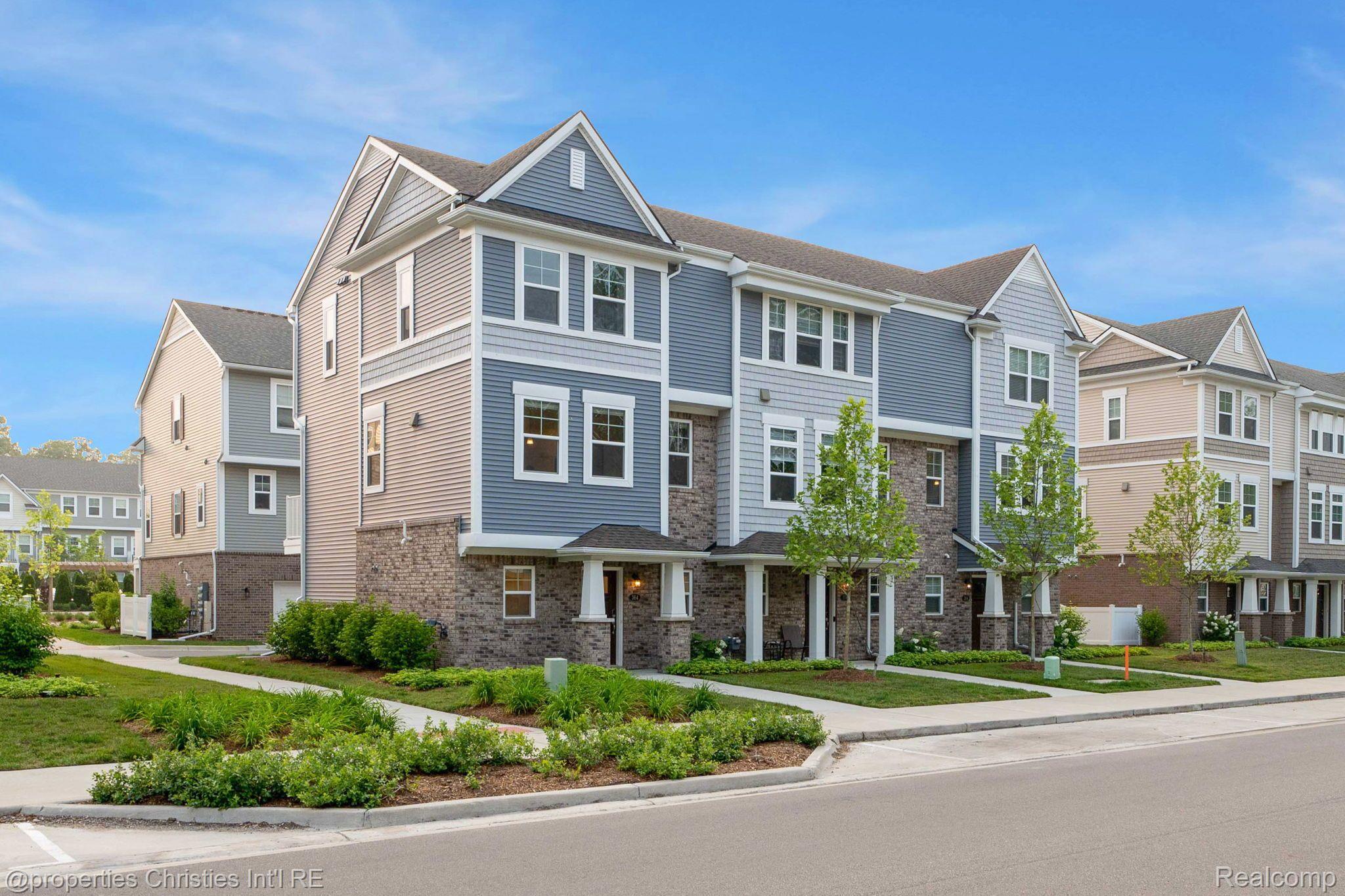 364 Heatherdale Lane