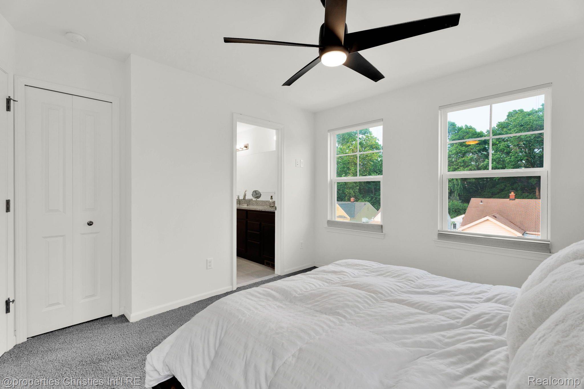 364 Heatherdale Lane