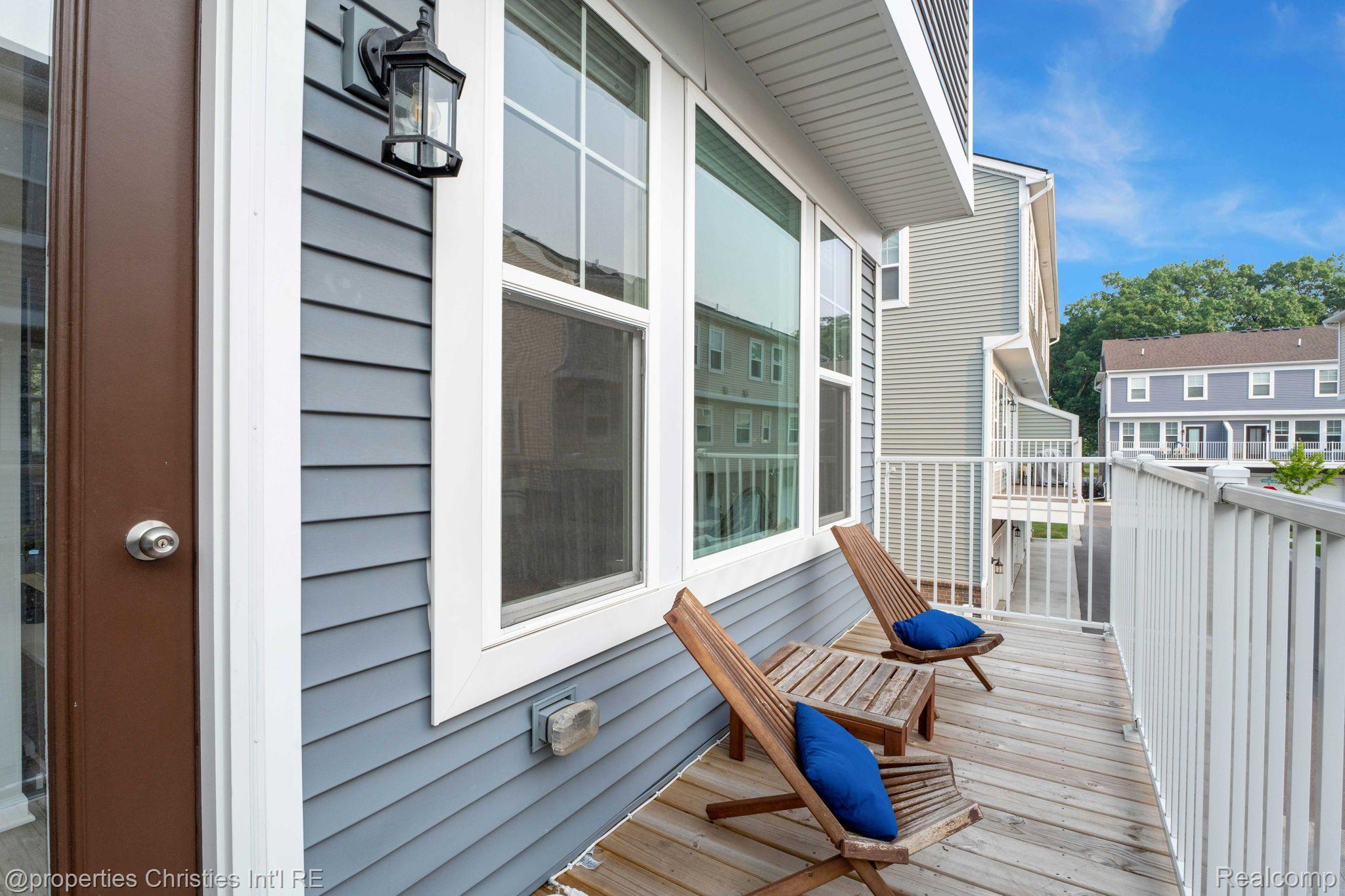 364 Heatherdale Lane