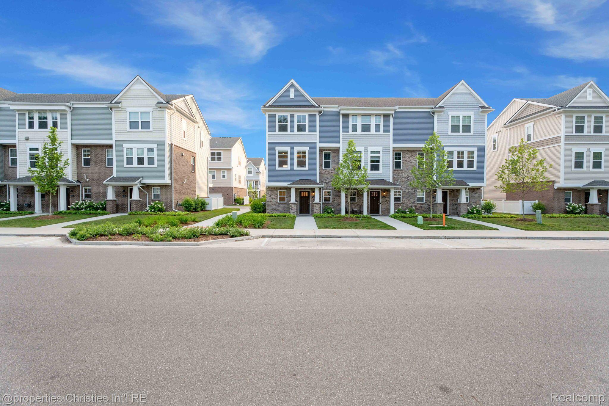 364 Heatherdale Lane