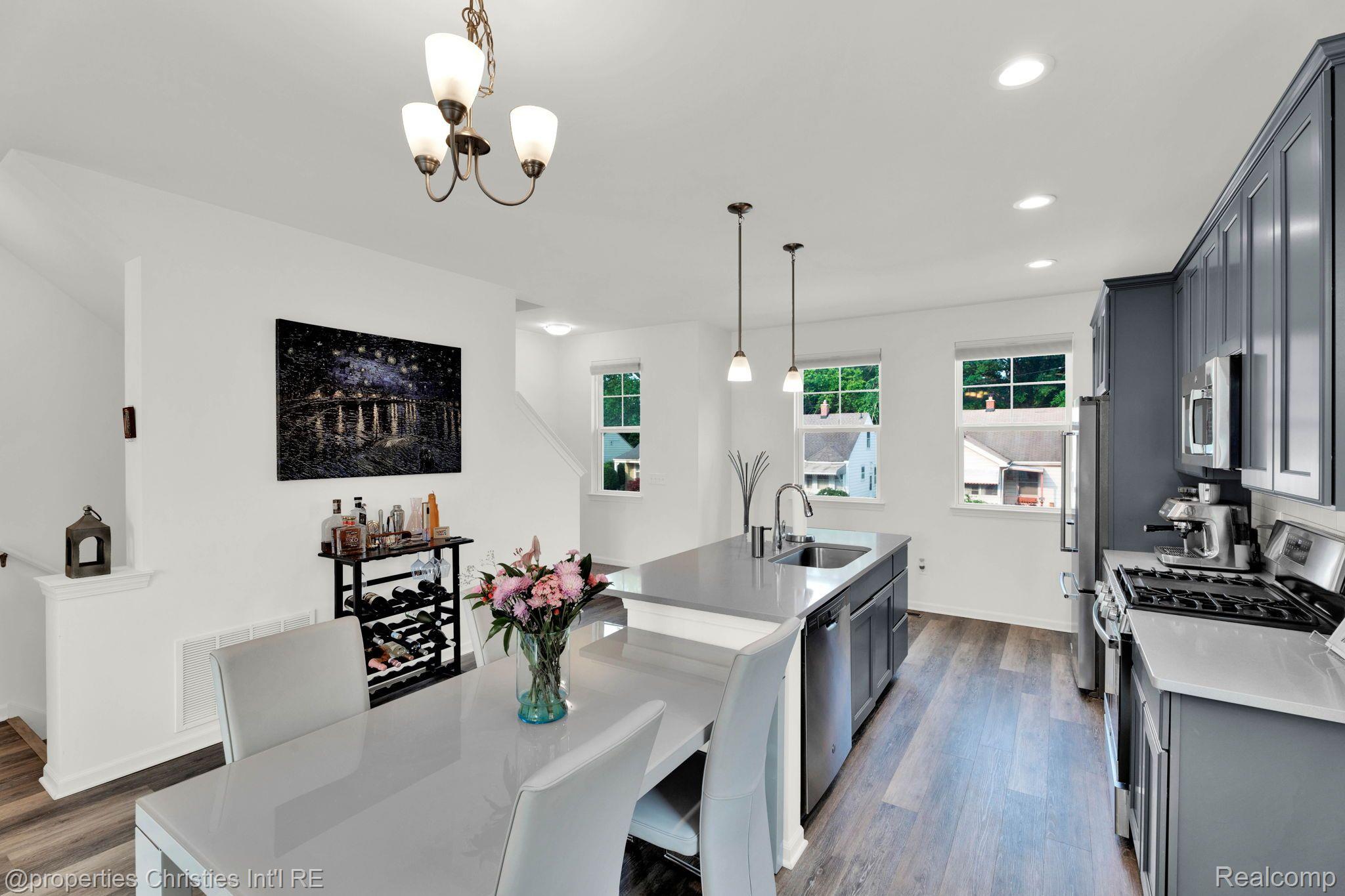 364 Heatherdale Lane