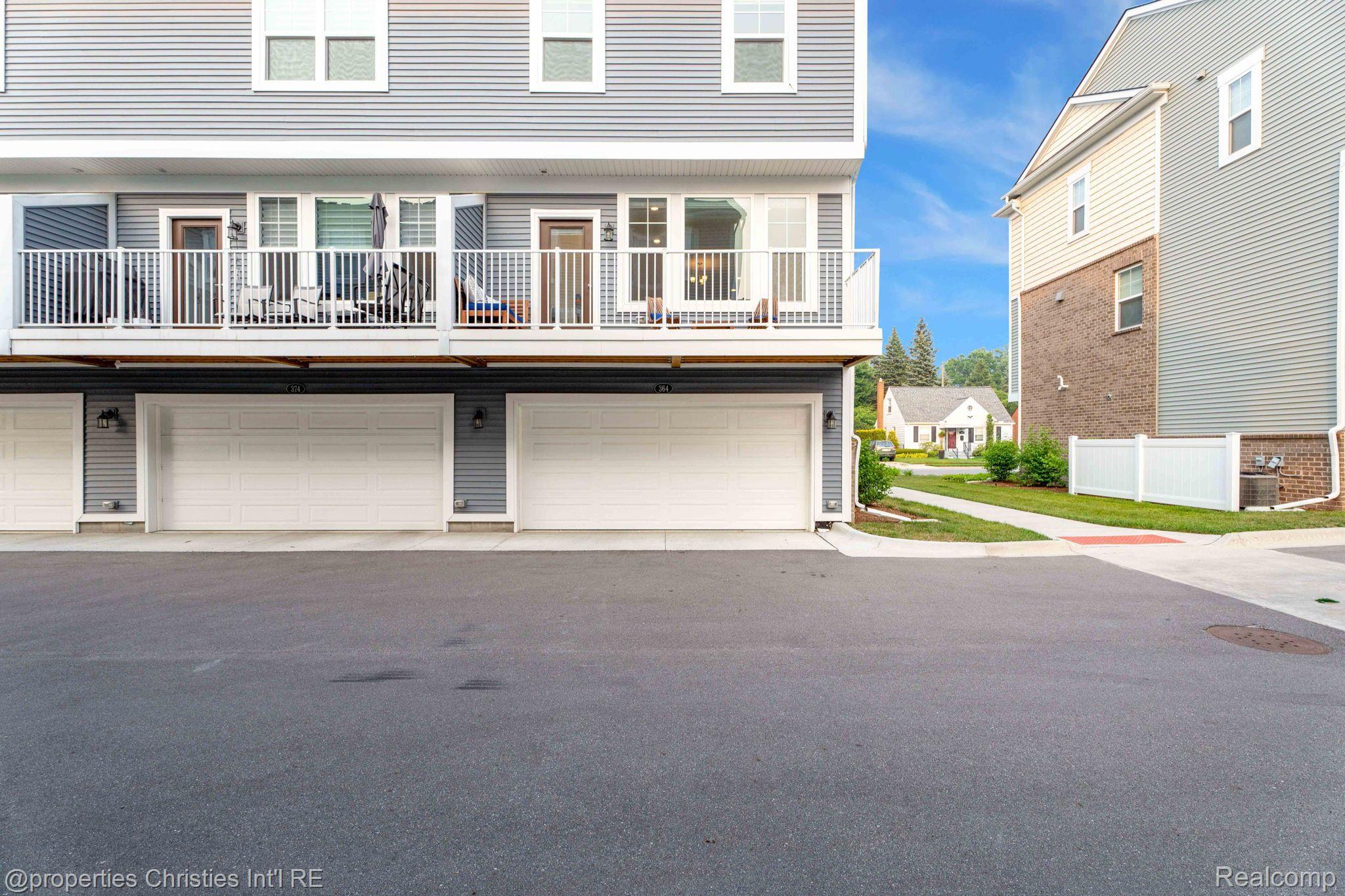 364 Heatherdale Lane