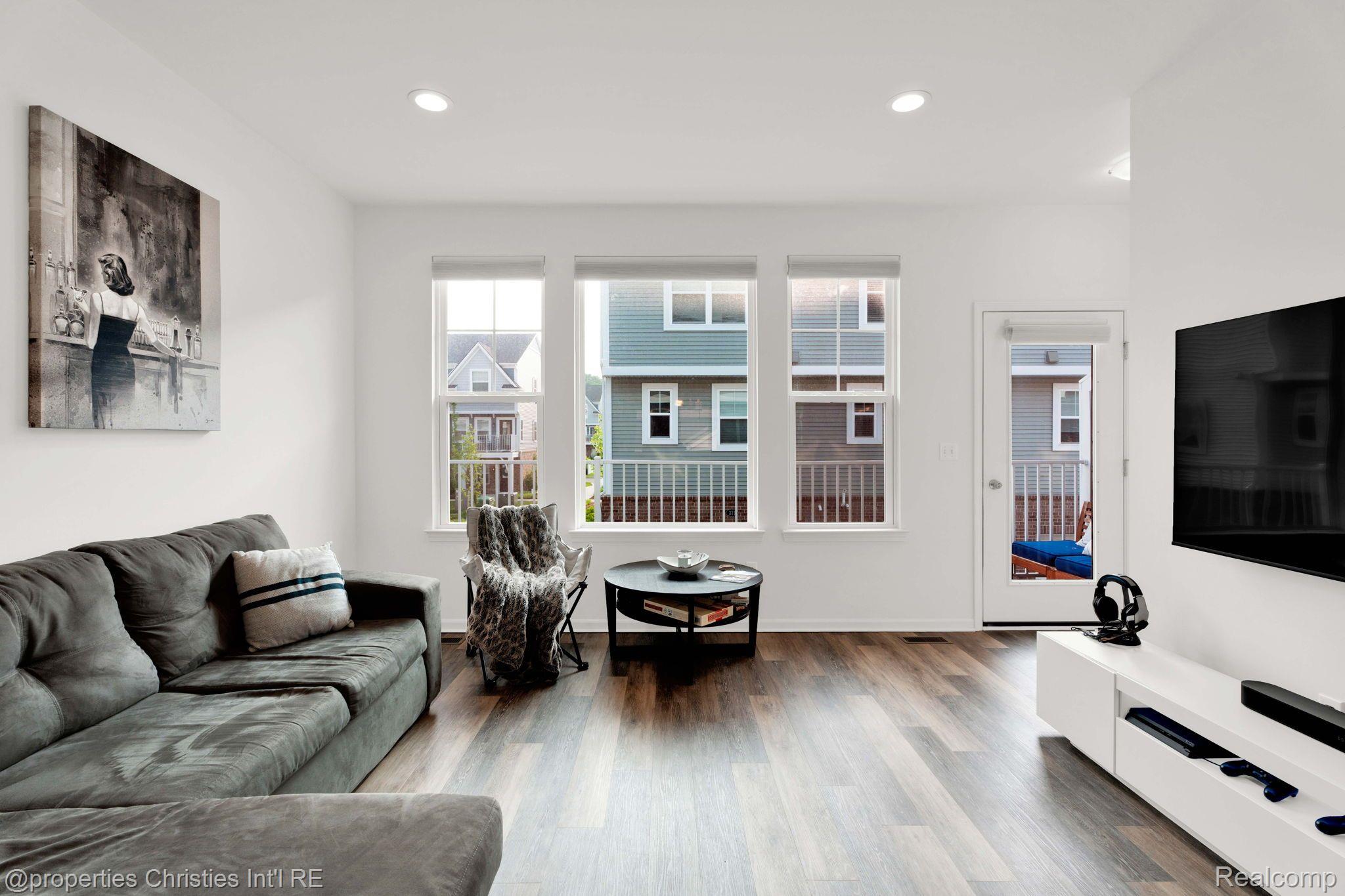 364 Heatherdale Lane