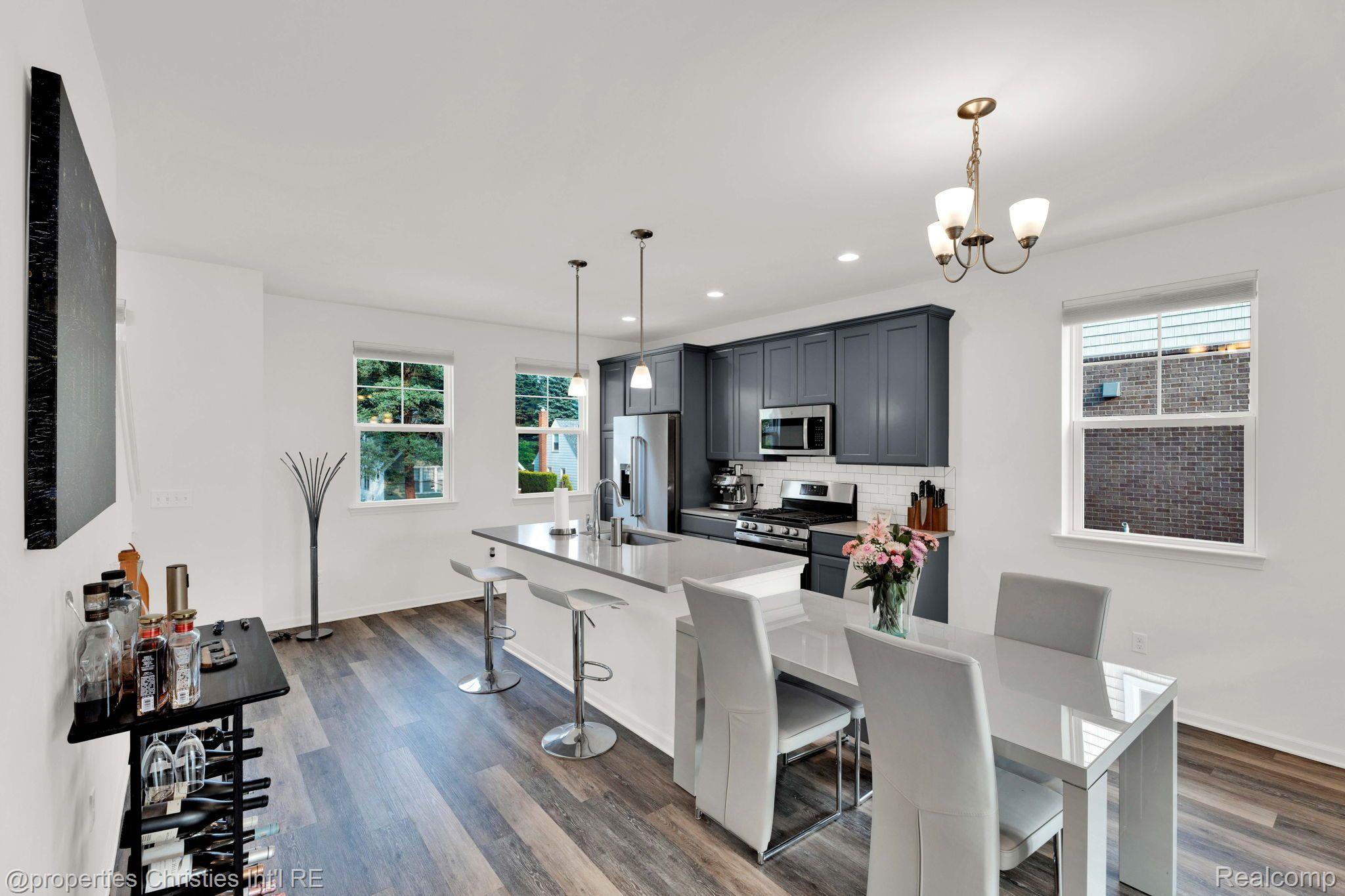 364 Heatherdale Lane