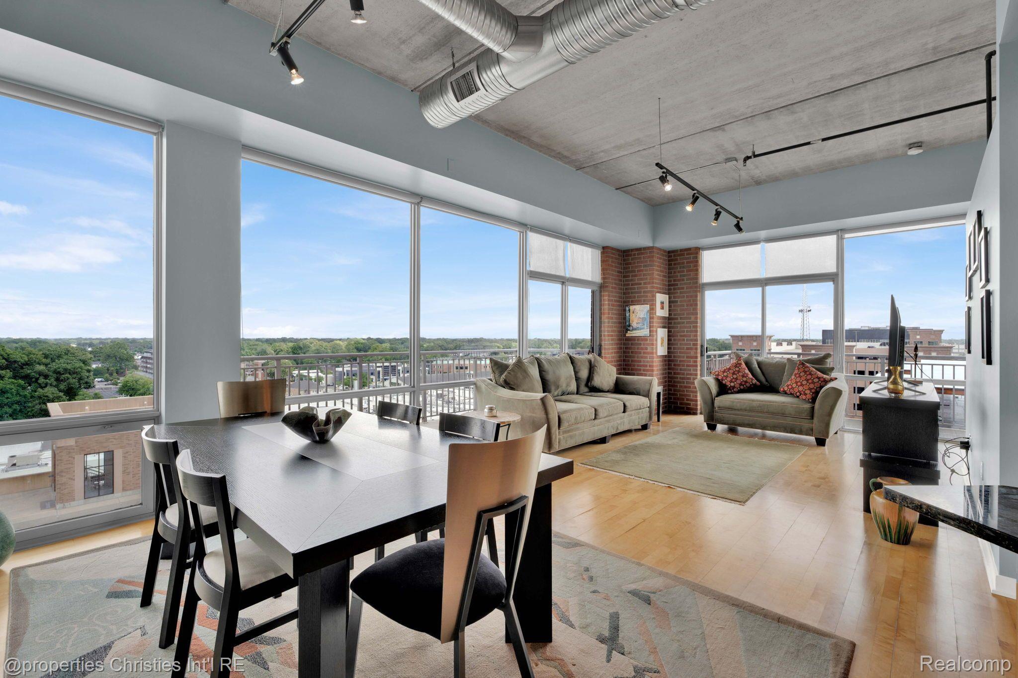 350 N MAIN Street Unit: 719
