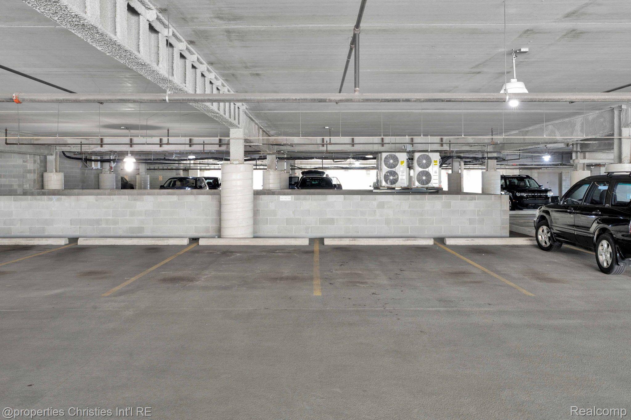 350 N MAIN Street Unit: 719