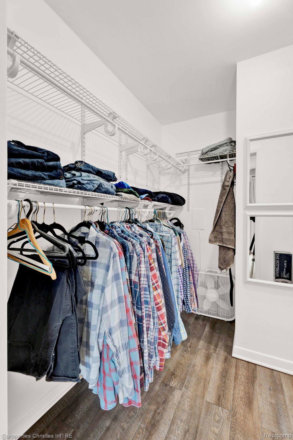 2820 WOODSLEE Drive Unit: 209