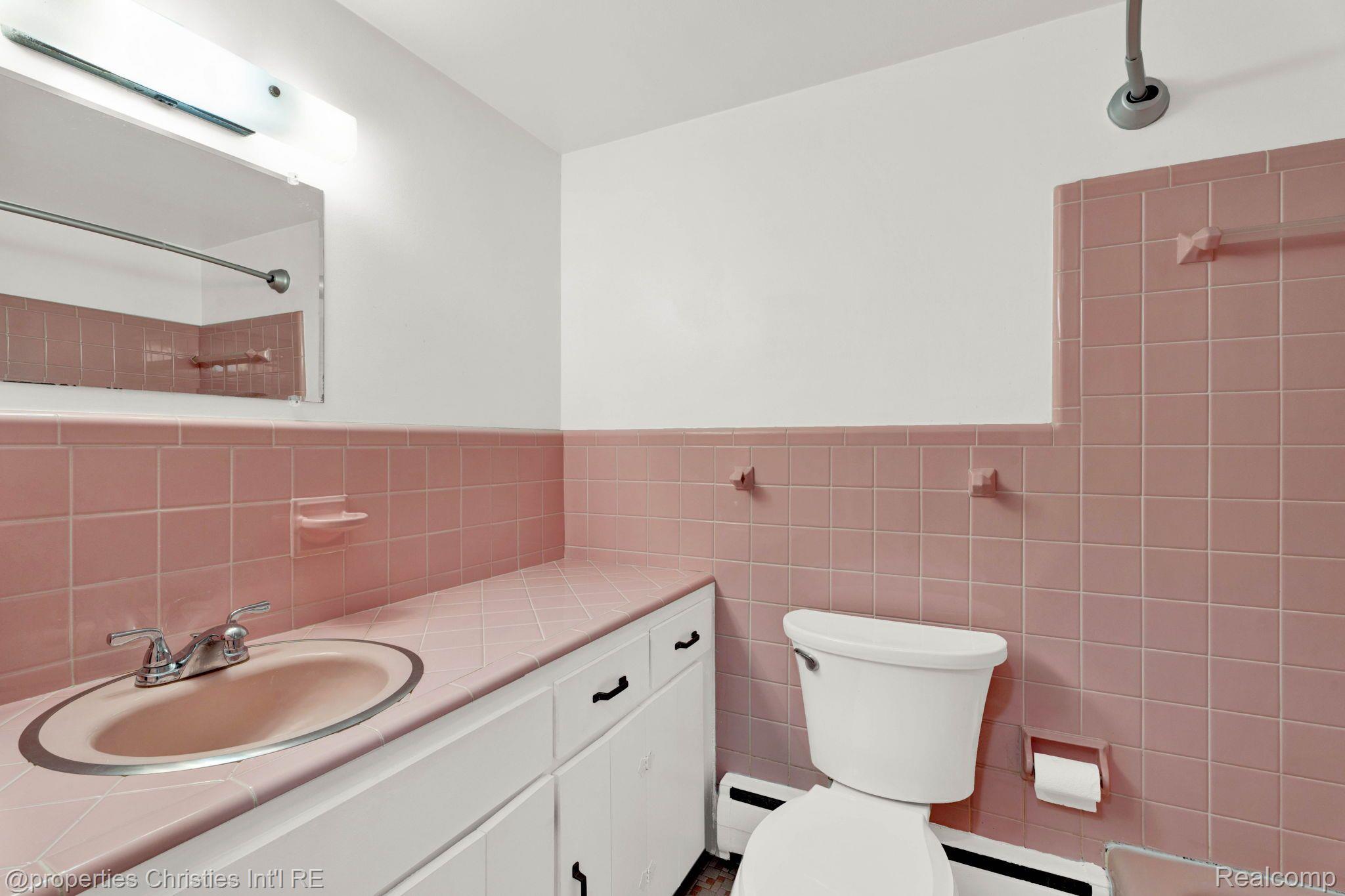 2820 WOODSLEE Drive Unit: 209