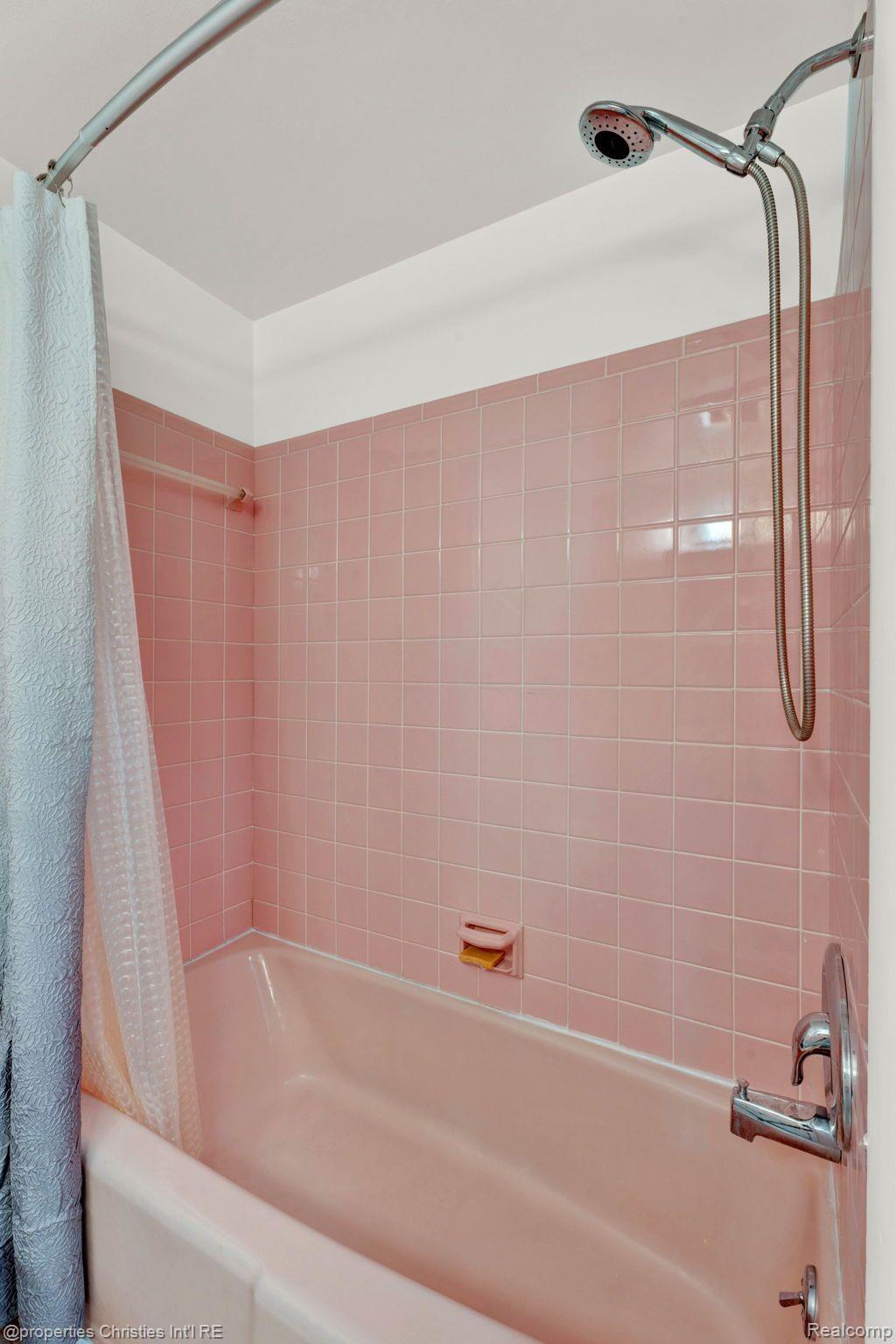 2820 WOODSLEE Drive Unit: 209