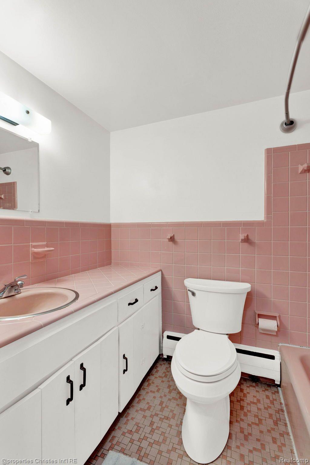 2820 WOODSLEE Drive Unit: 209