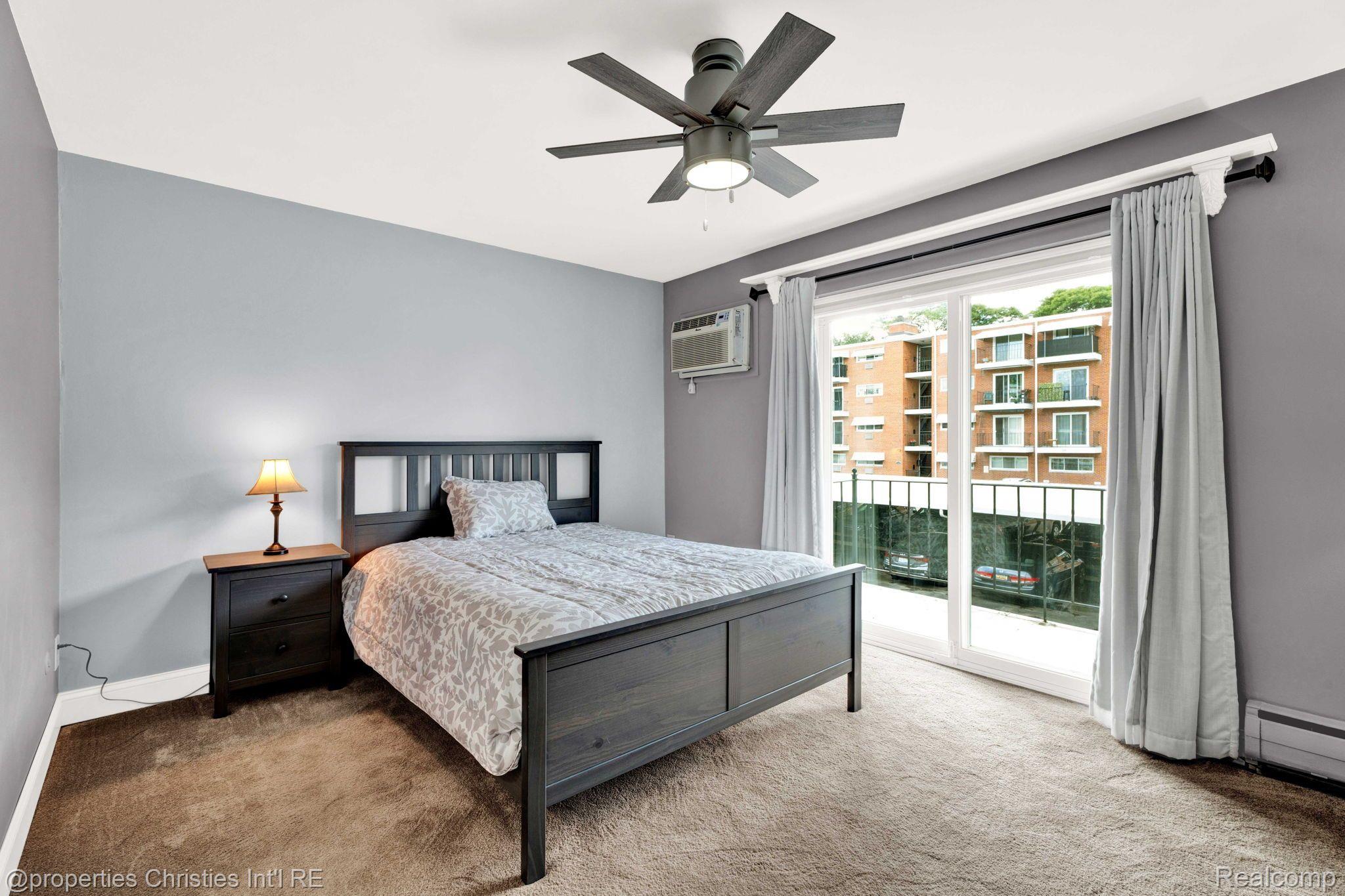 2820 WOODSLEE Drive Unit: 209