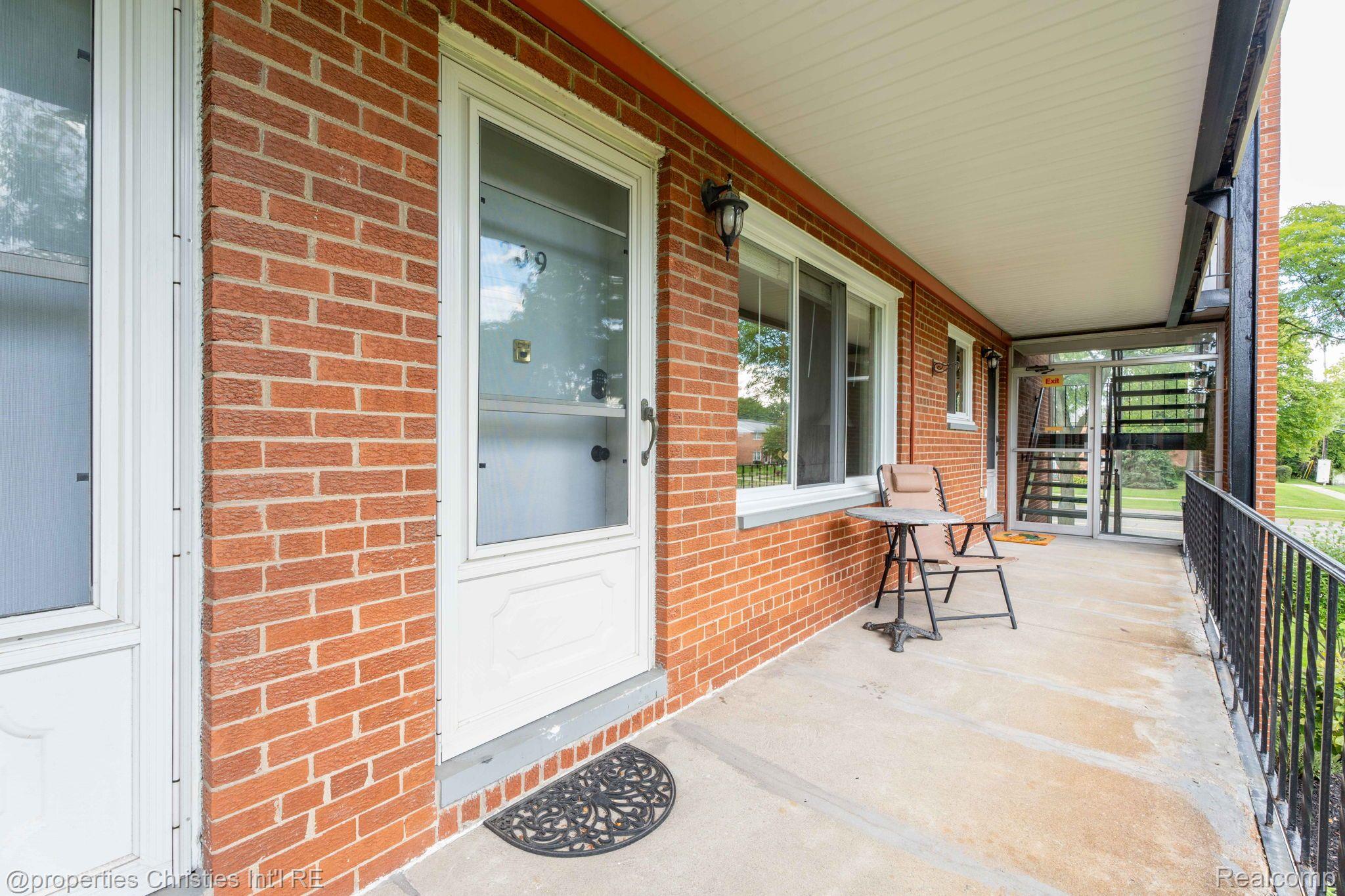 2820 WOODSLEE Drive Unit: 209
