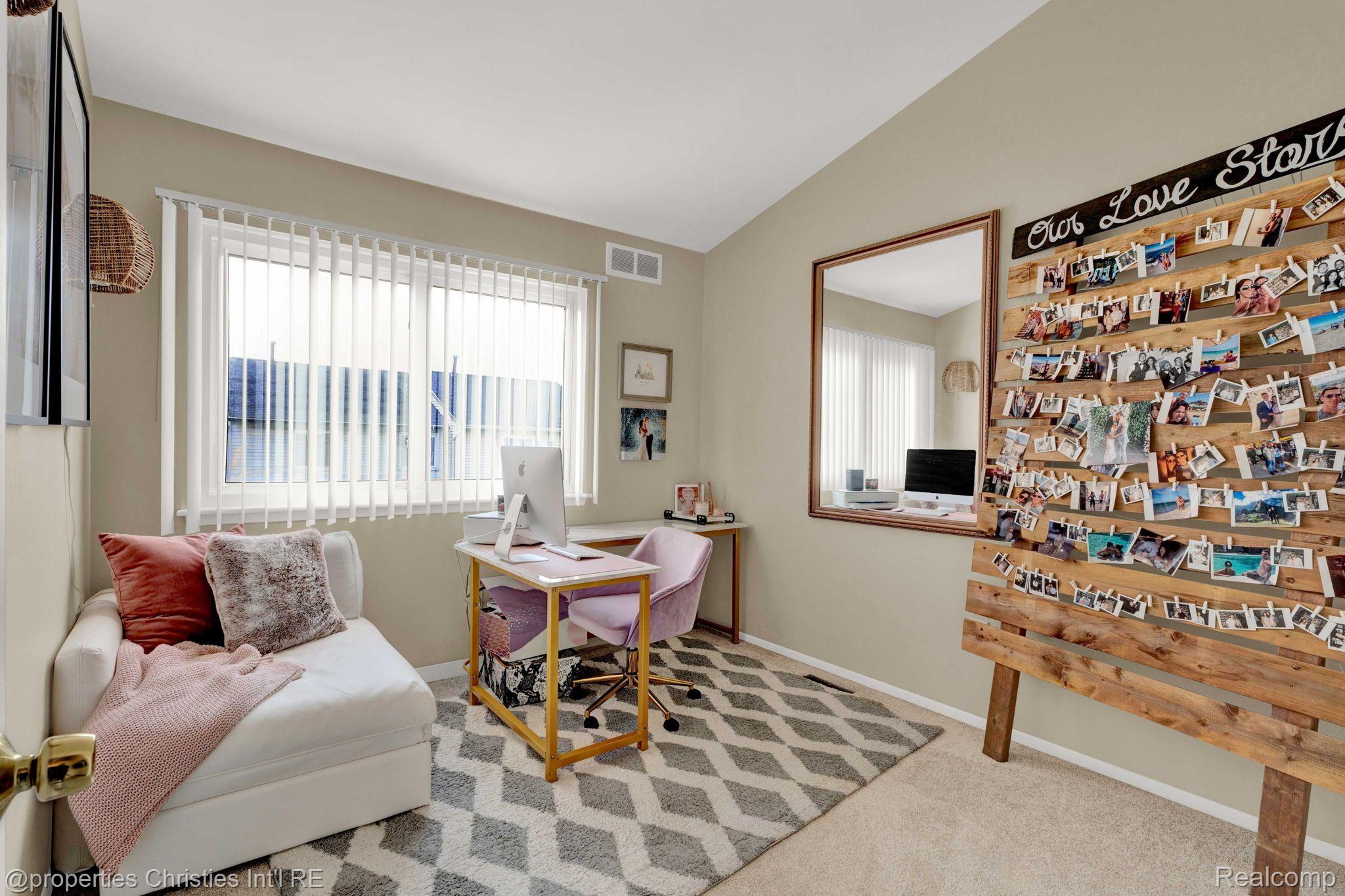 37473 CHARTER OAKS Boulevard