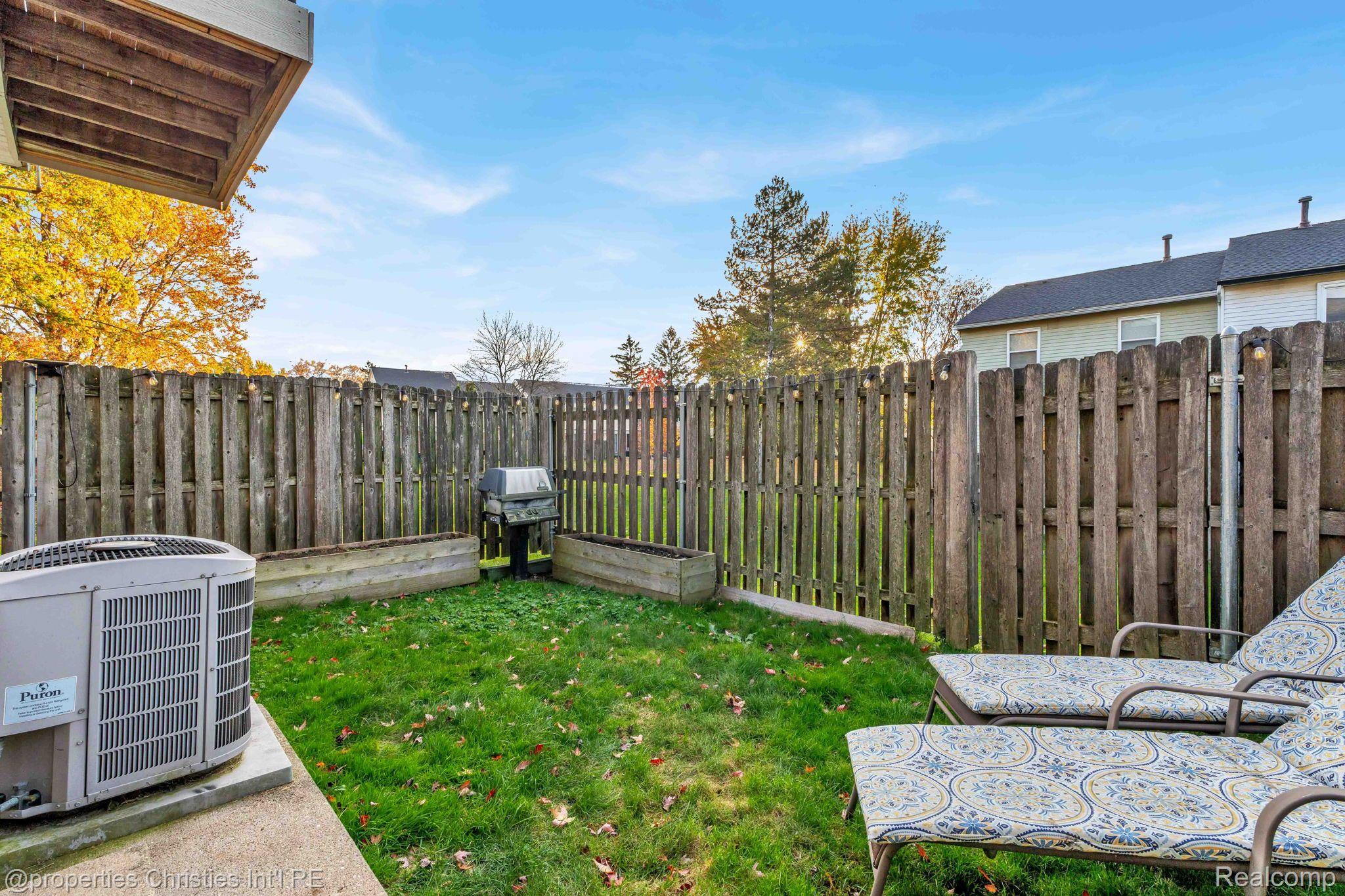 37473 CHARTER OAKS Boulevard