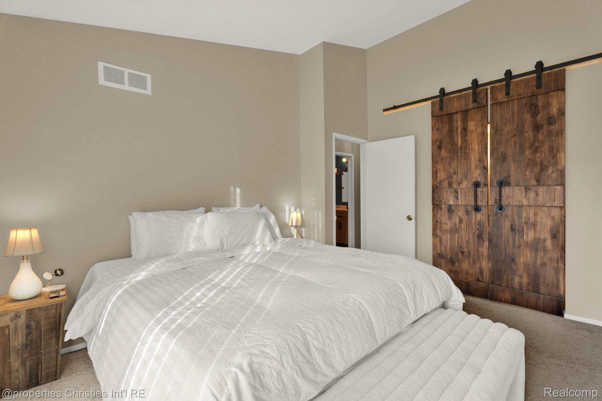 37473 CHARTER OAKS Boulevard