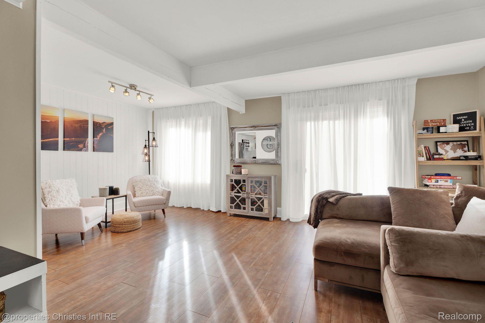 37473 CHARTER OAKS Boulevard