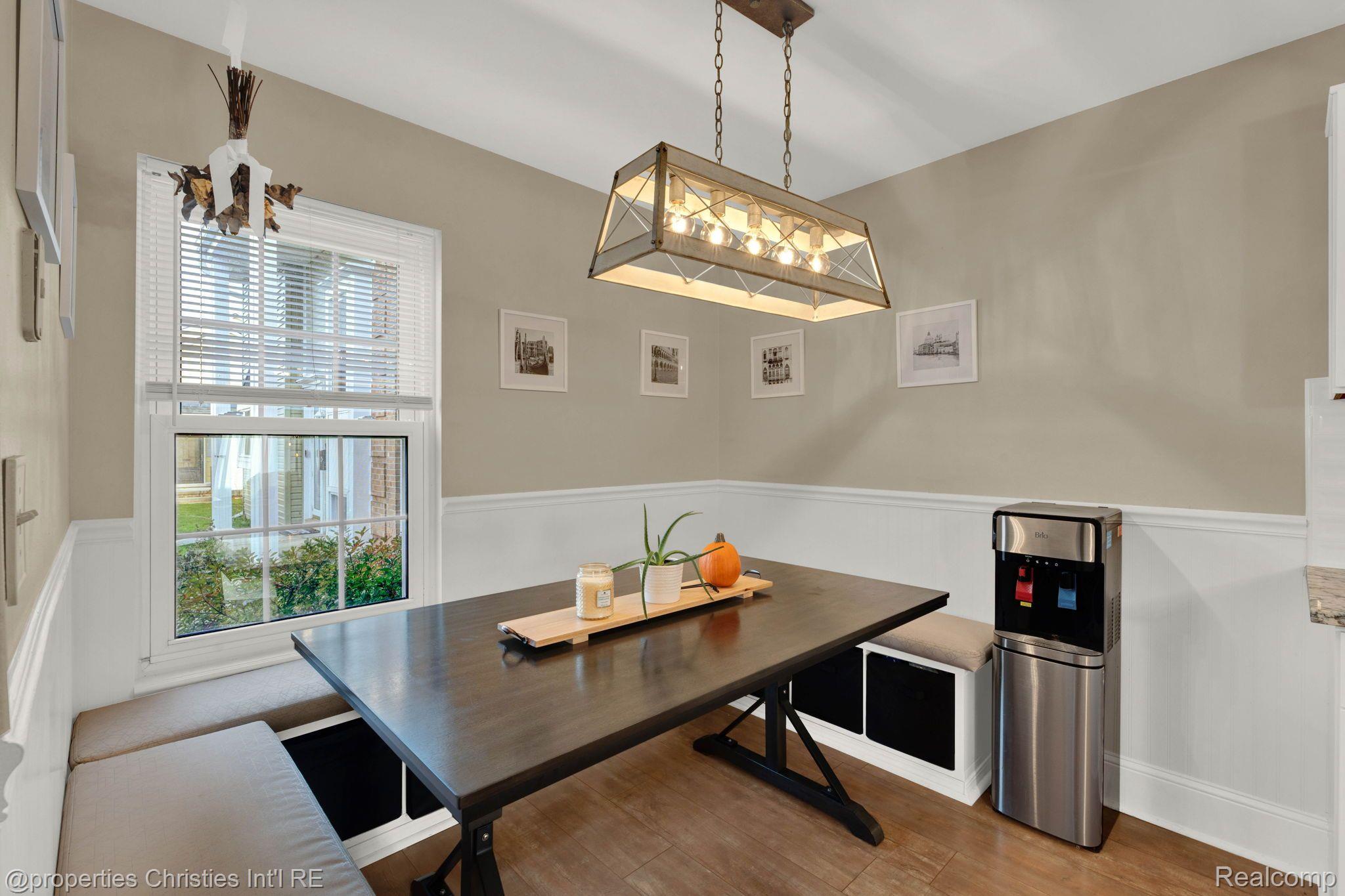 37473 CHARTER OAKS Boulevard