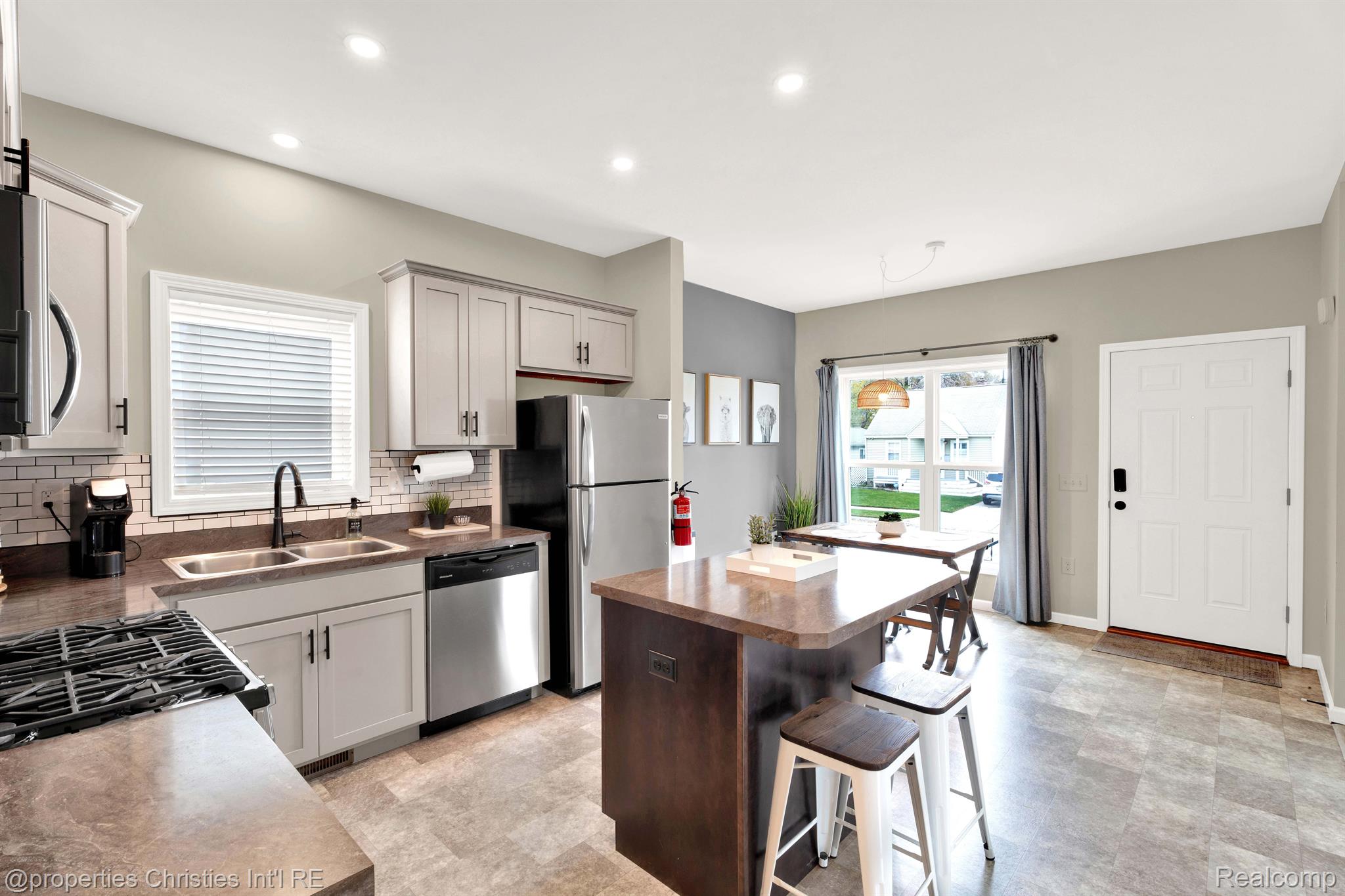 Kitchen 4-bedroom Colonial home for sale at 27097 Alger Boulevard, Madison Heights City, MI