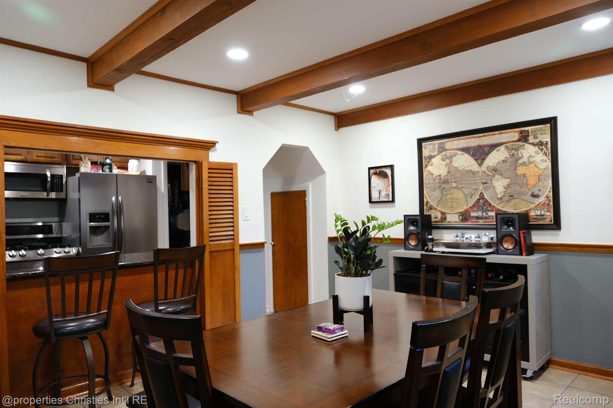 932 MARYWOOD Drive