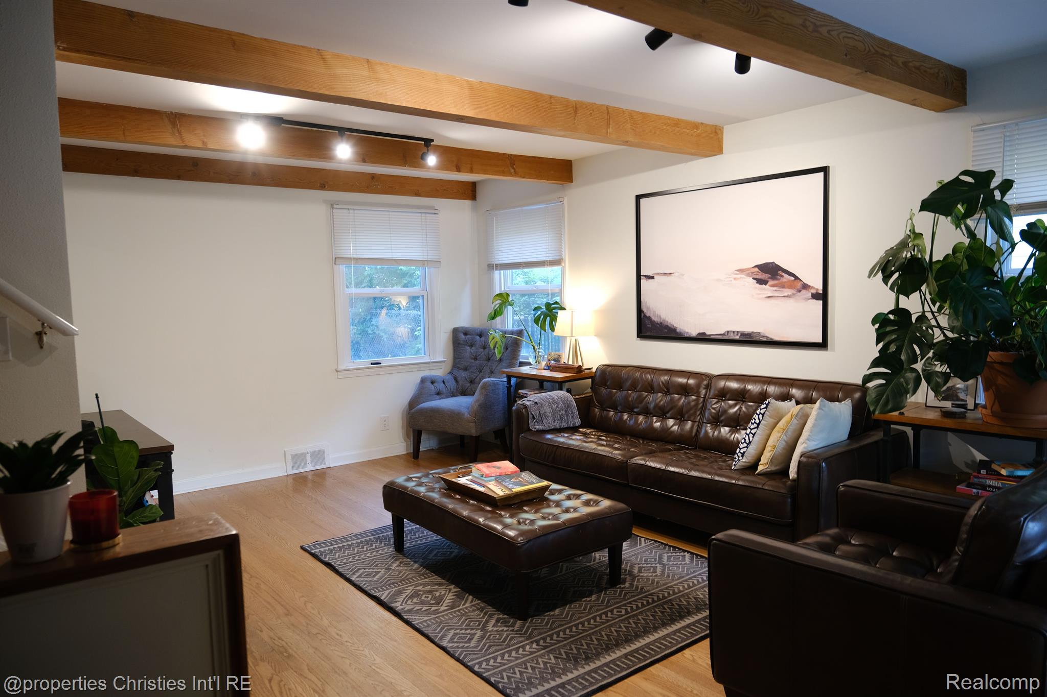 932 MARYWOOD Drive