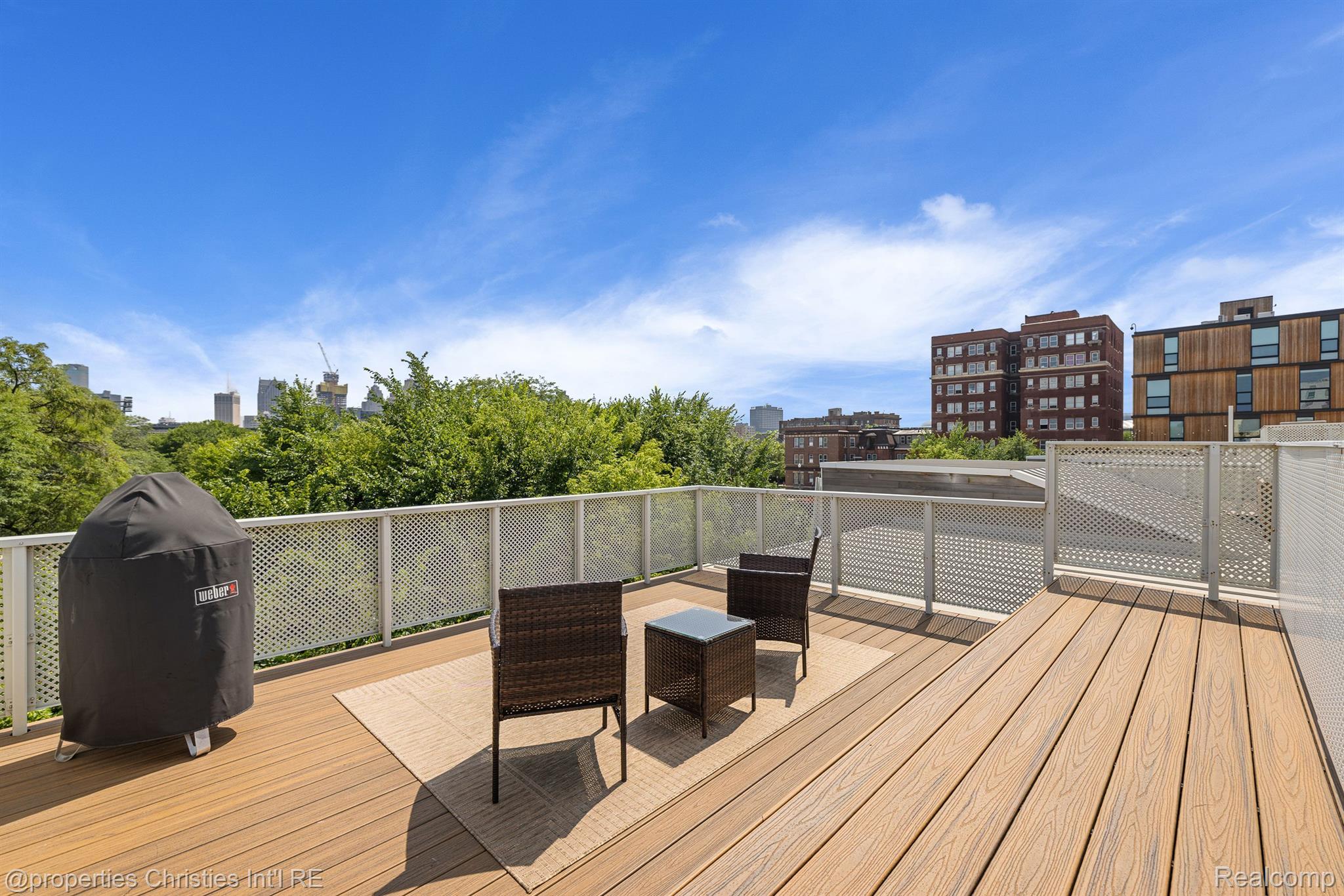 2654 John R Street 10