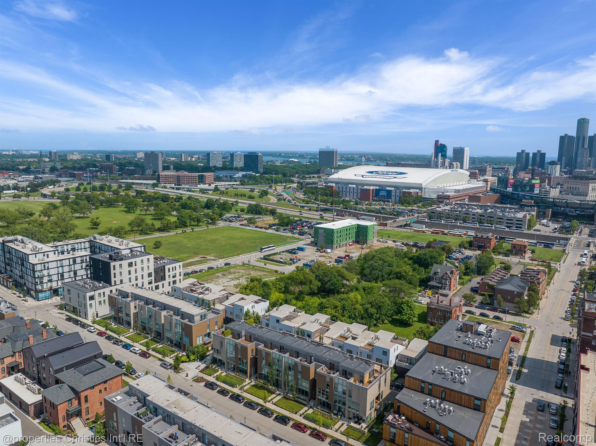 2654 John R Street 10