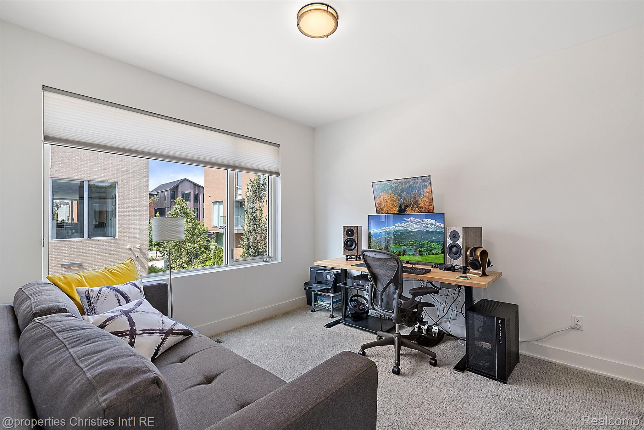 2654 John R Street 10