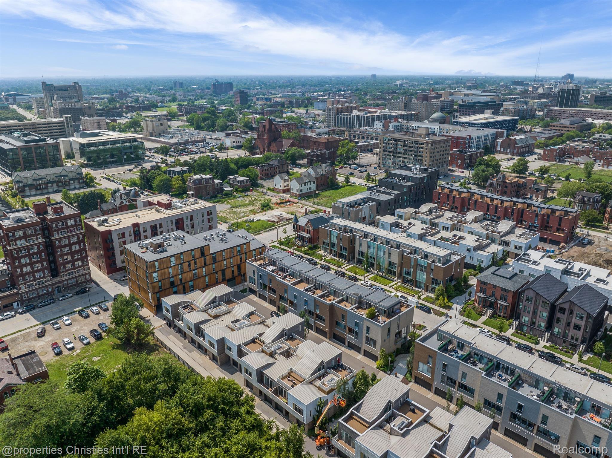 2654 John R Street 10