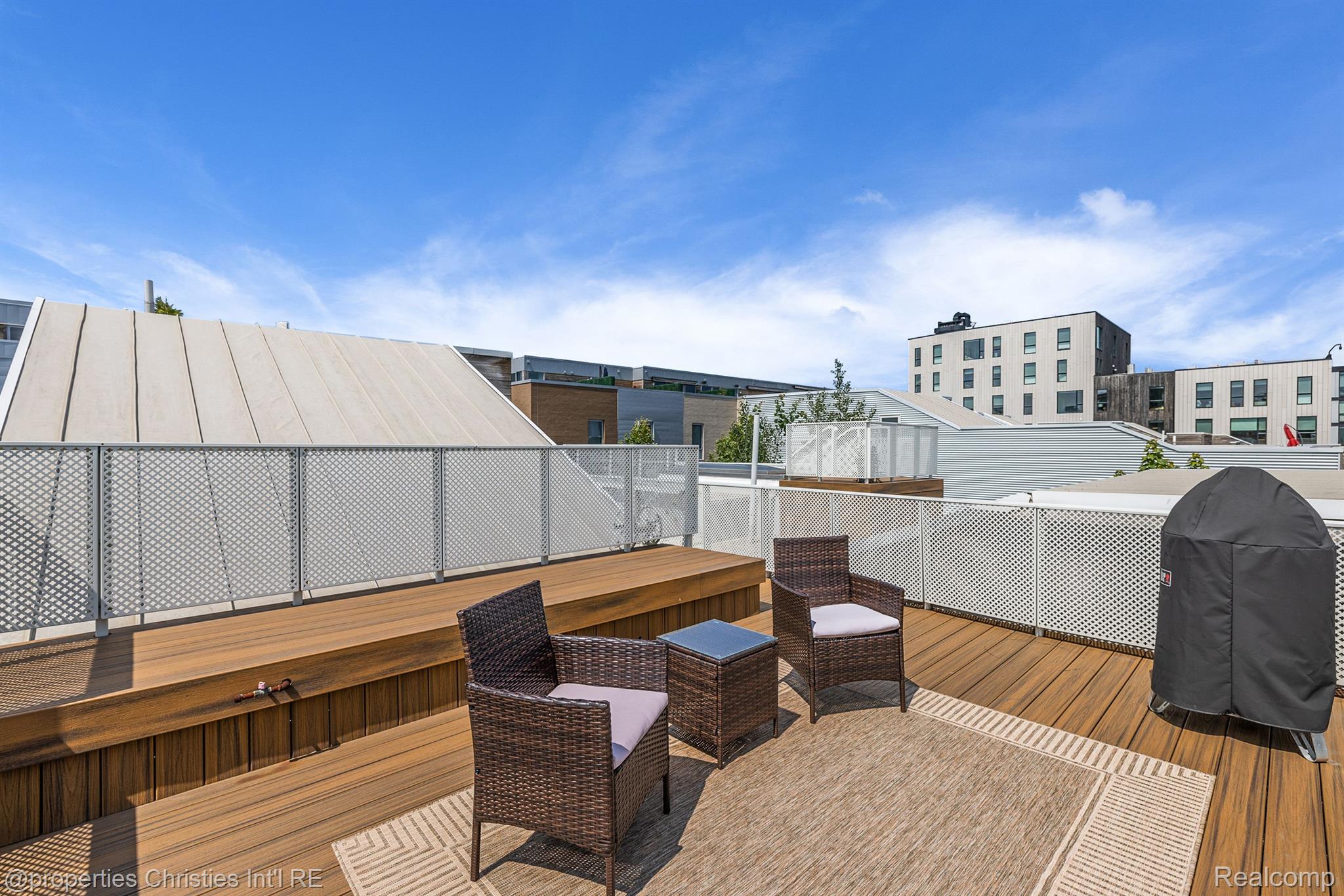 2654 John R Street 10