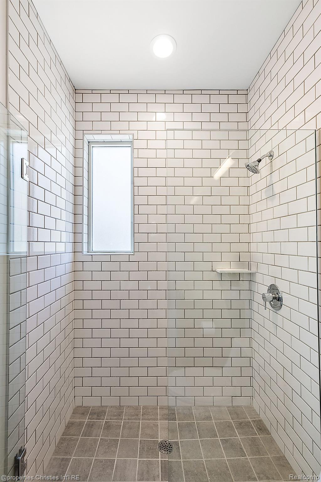 2654 John R Street 10