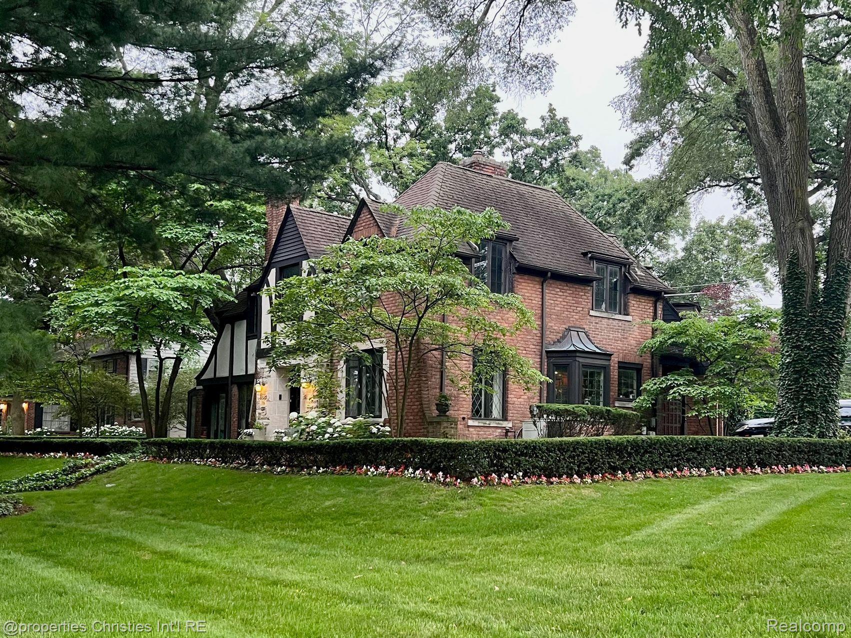8685 Hendrie Boulevard