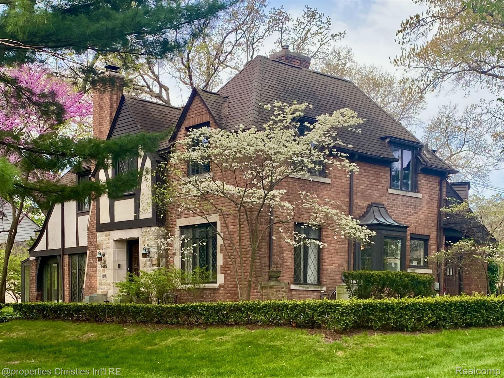 8685 Hendrie Boulevard
