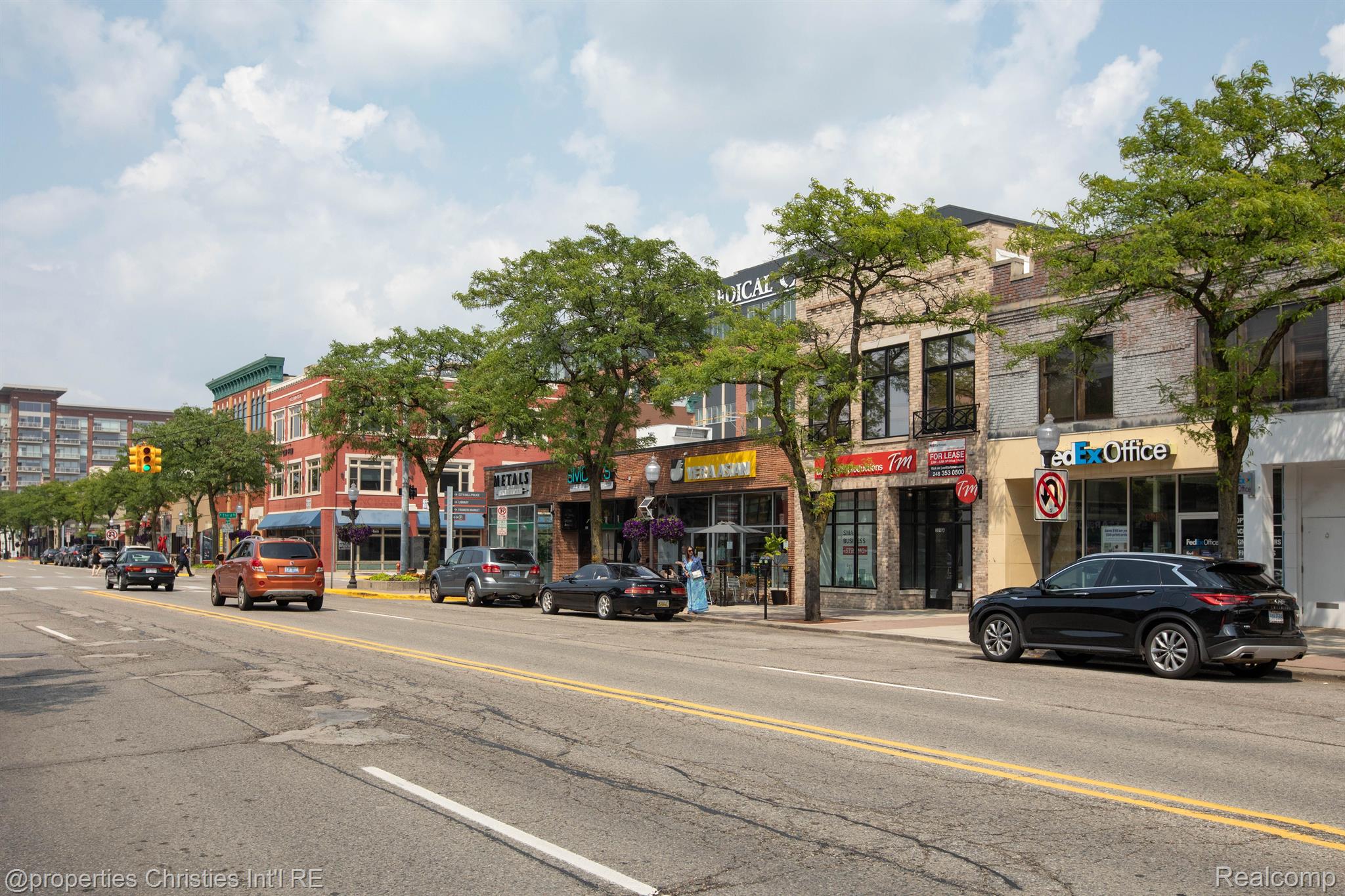 820 E 2nd Street