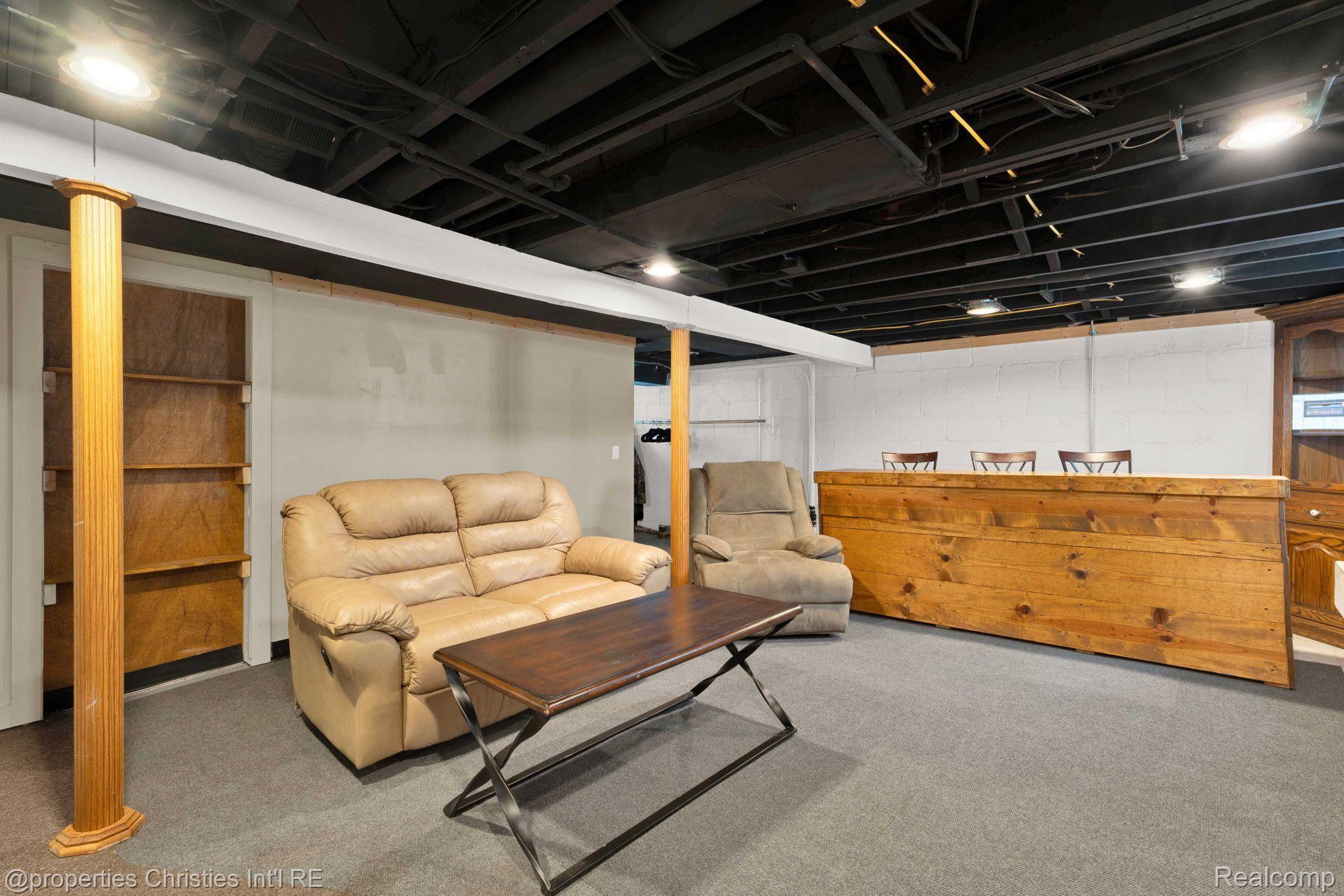 820 E 2nd Street
