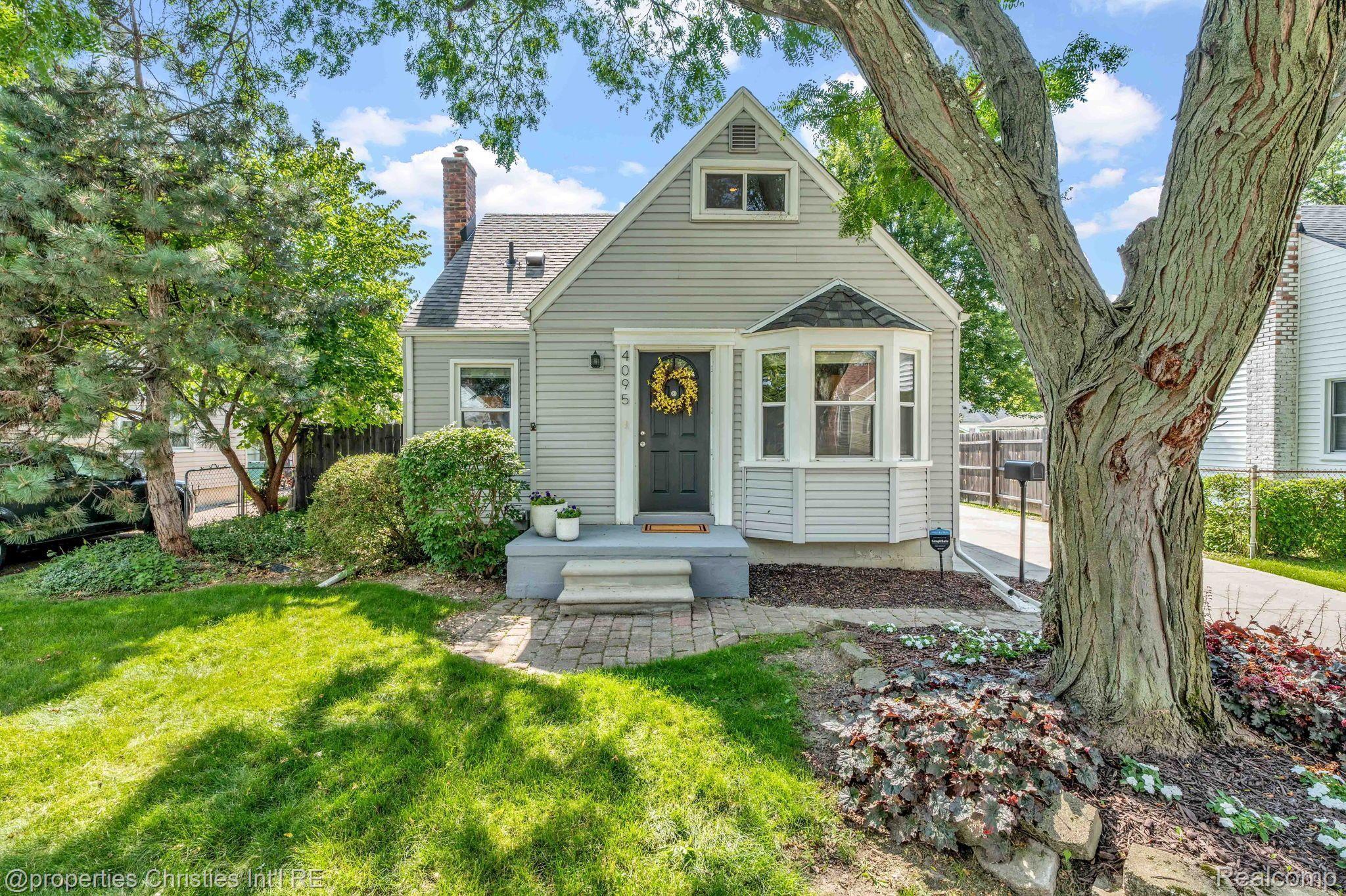 4095 CUMMINGS Avenue
