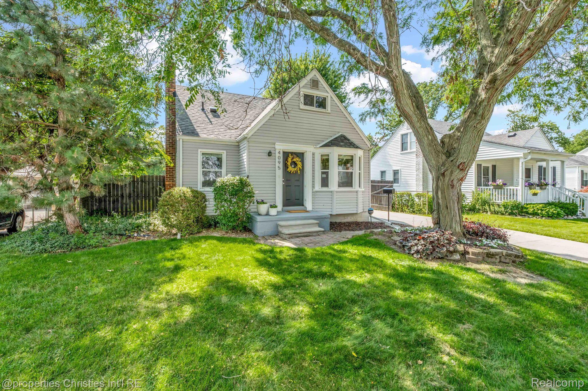 4095 CUMMINGS Avenue