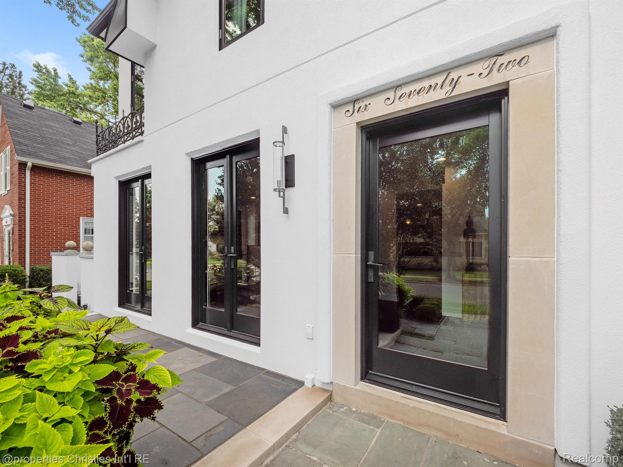 672 Chester Street