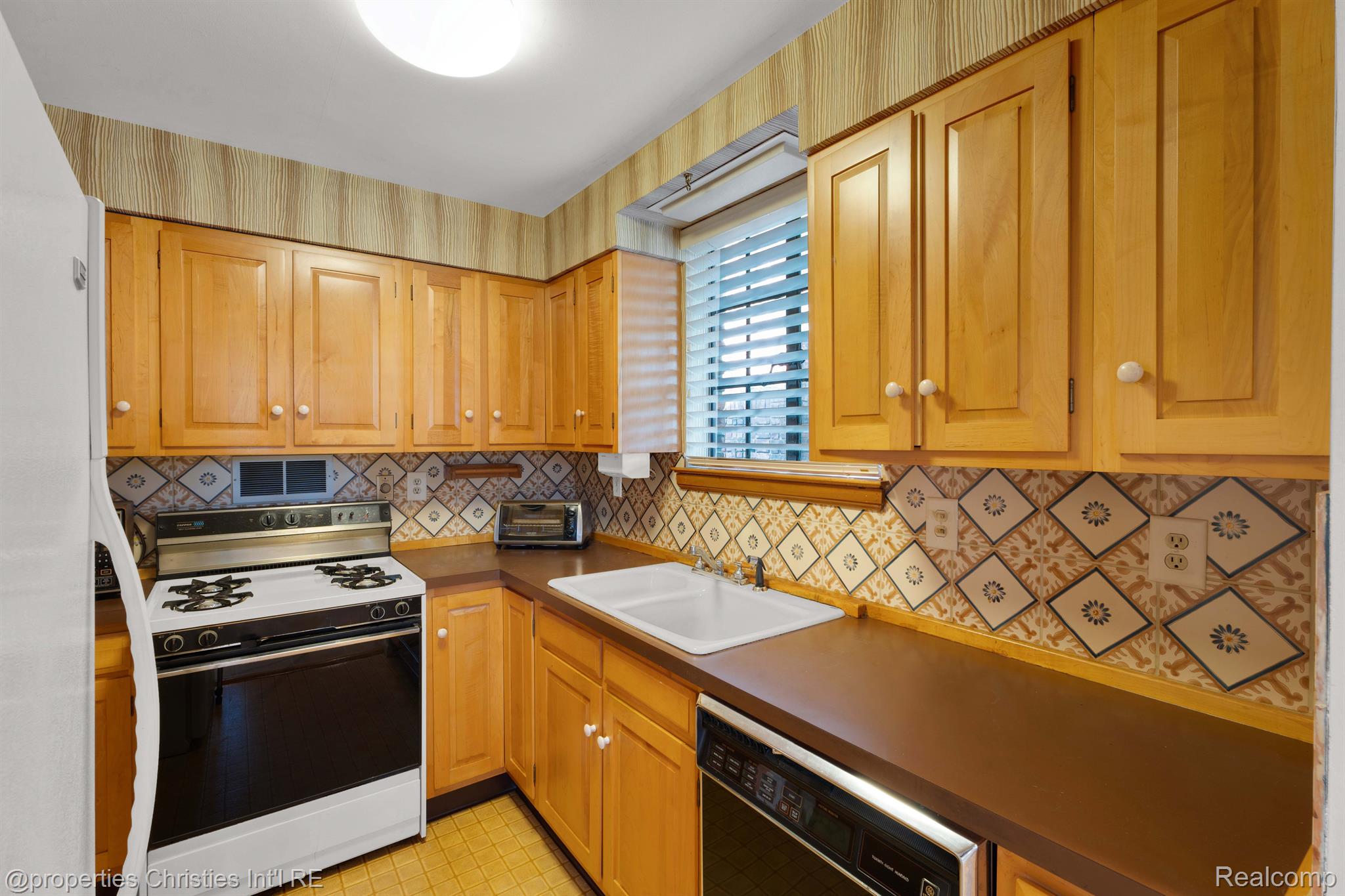 20150 LICHFIELD Road