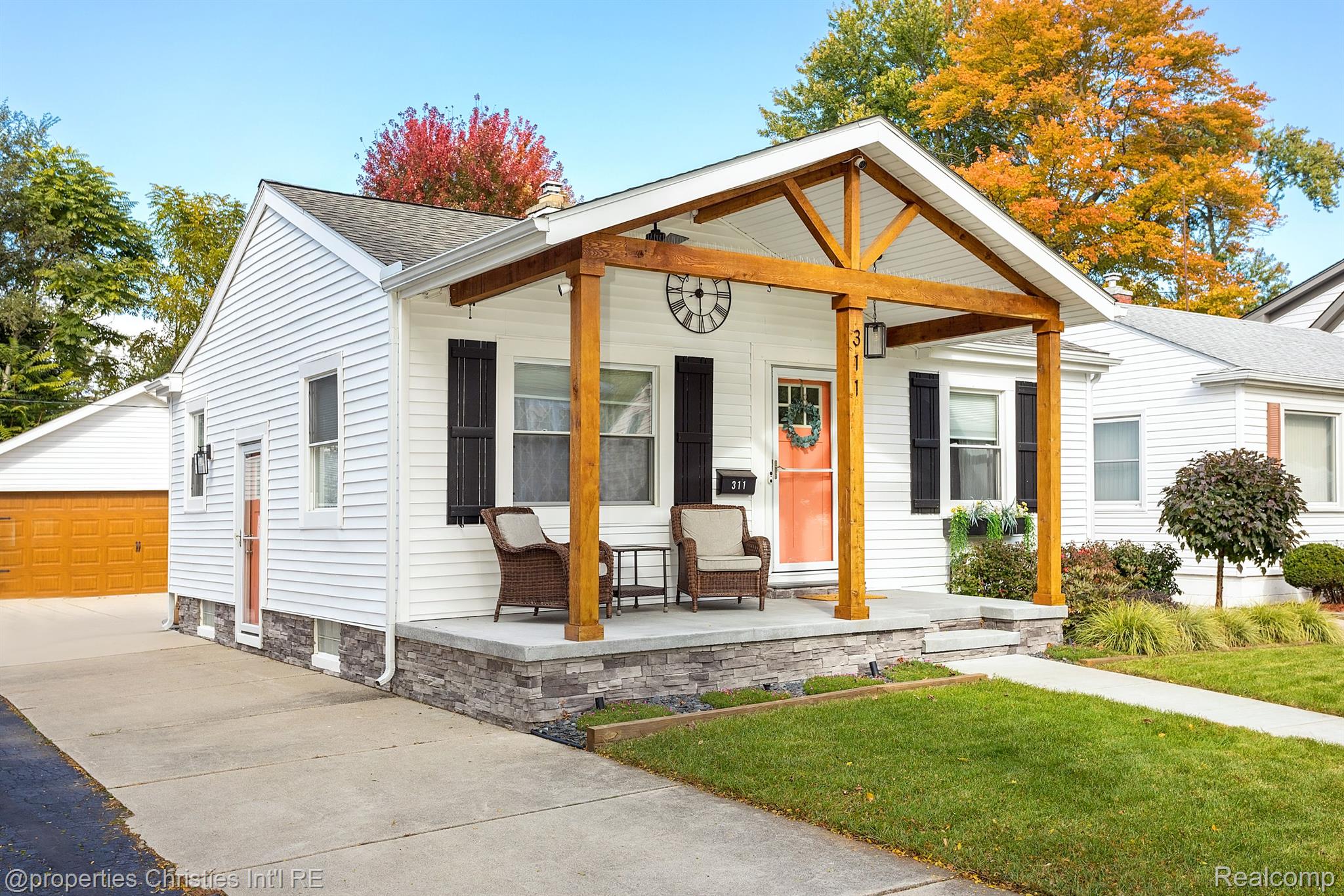 311 DEWEY ST
