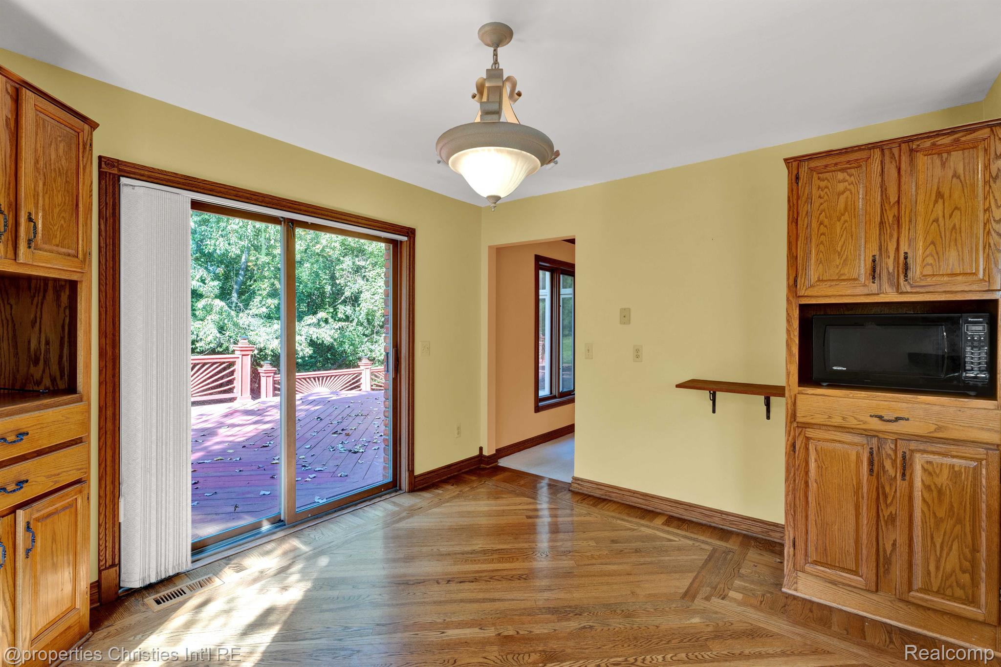 2160 Reagan Drive