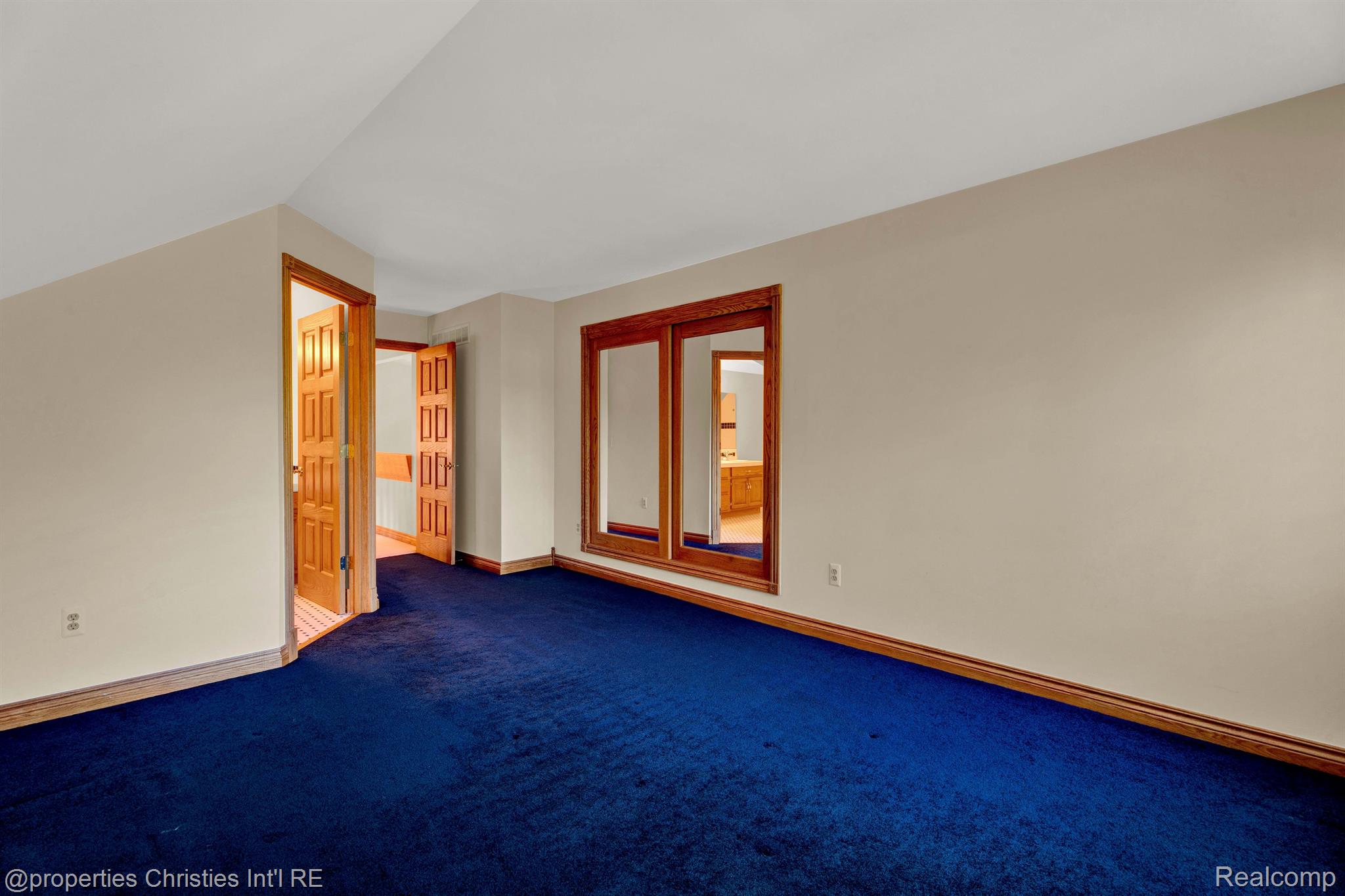 2160 Reagan Drive