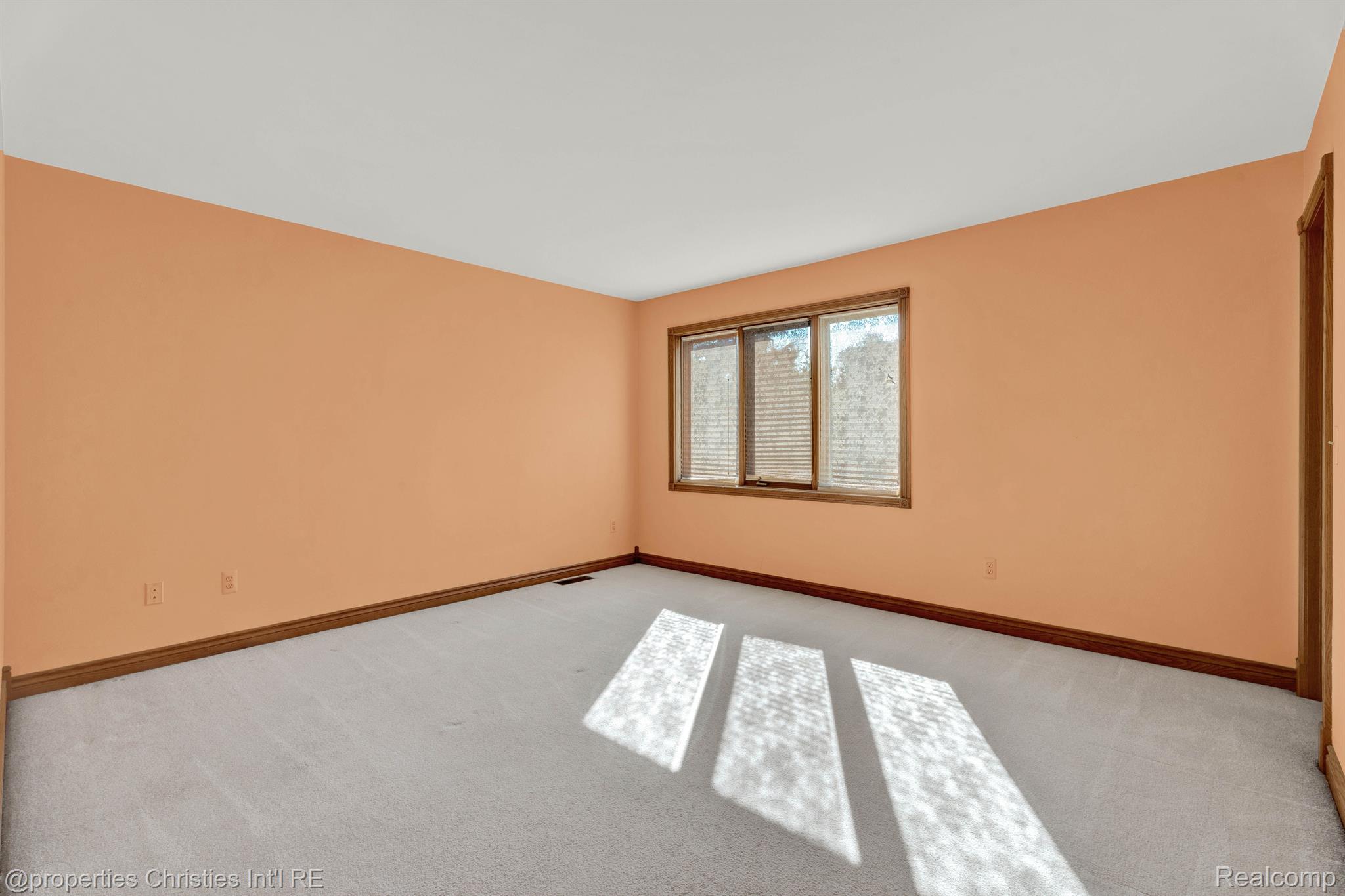 2160 Reagan Drive