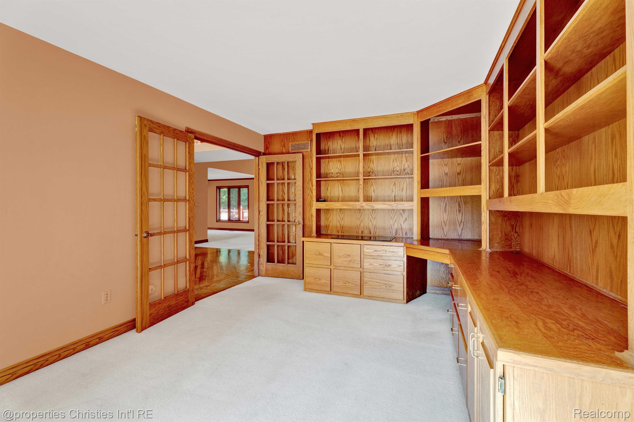 2160 Reagan Drive