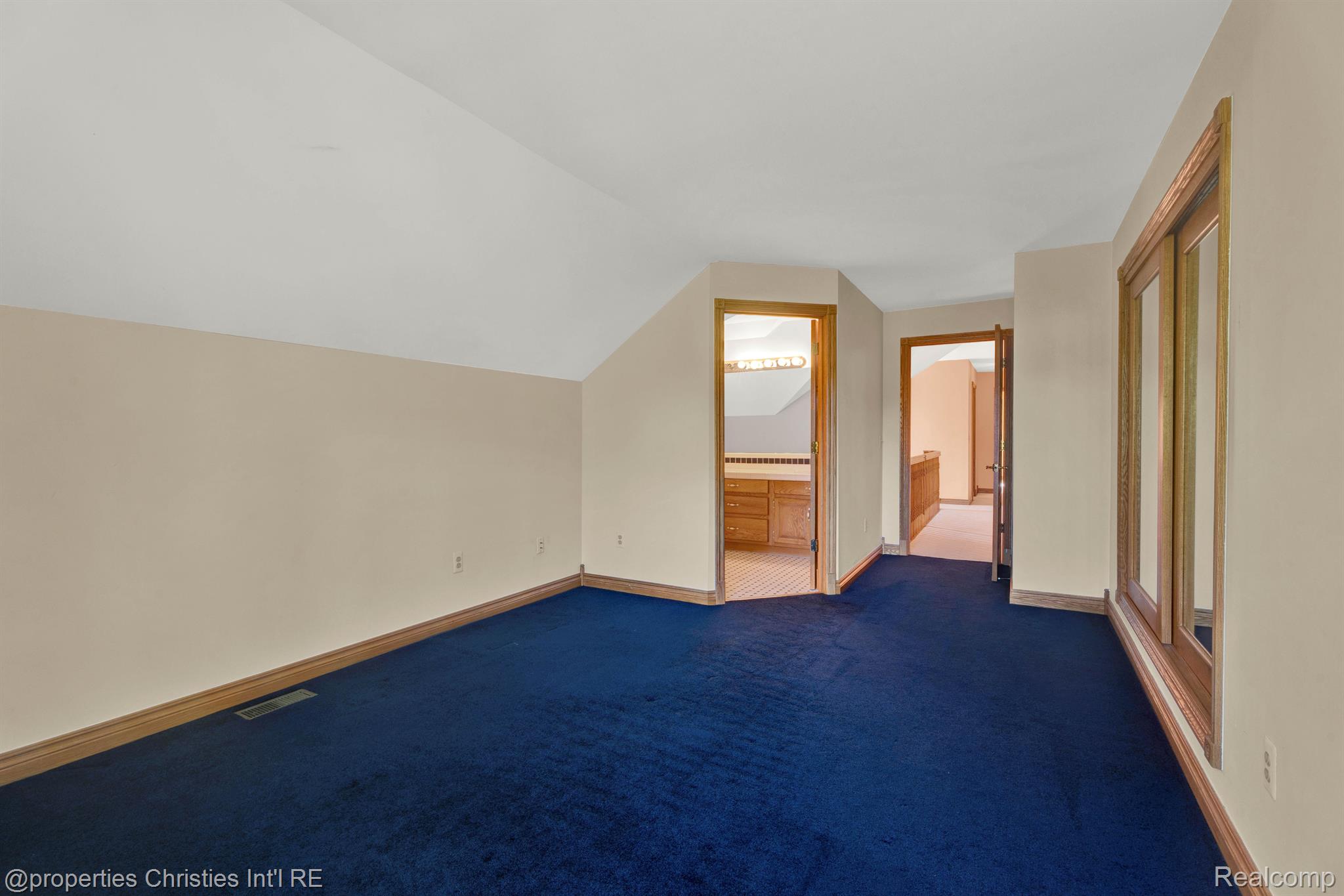 2160 Reagan Drive