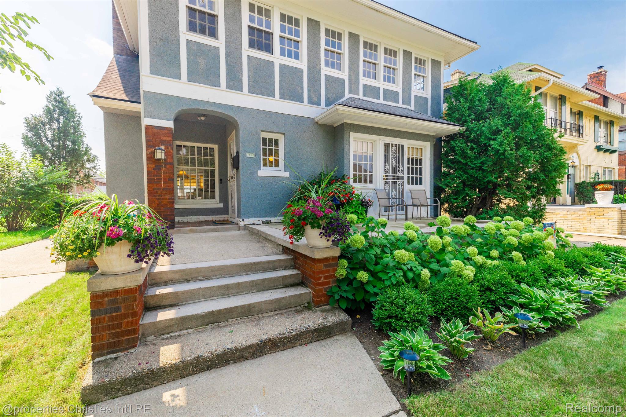 1935 Edison Street